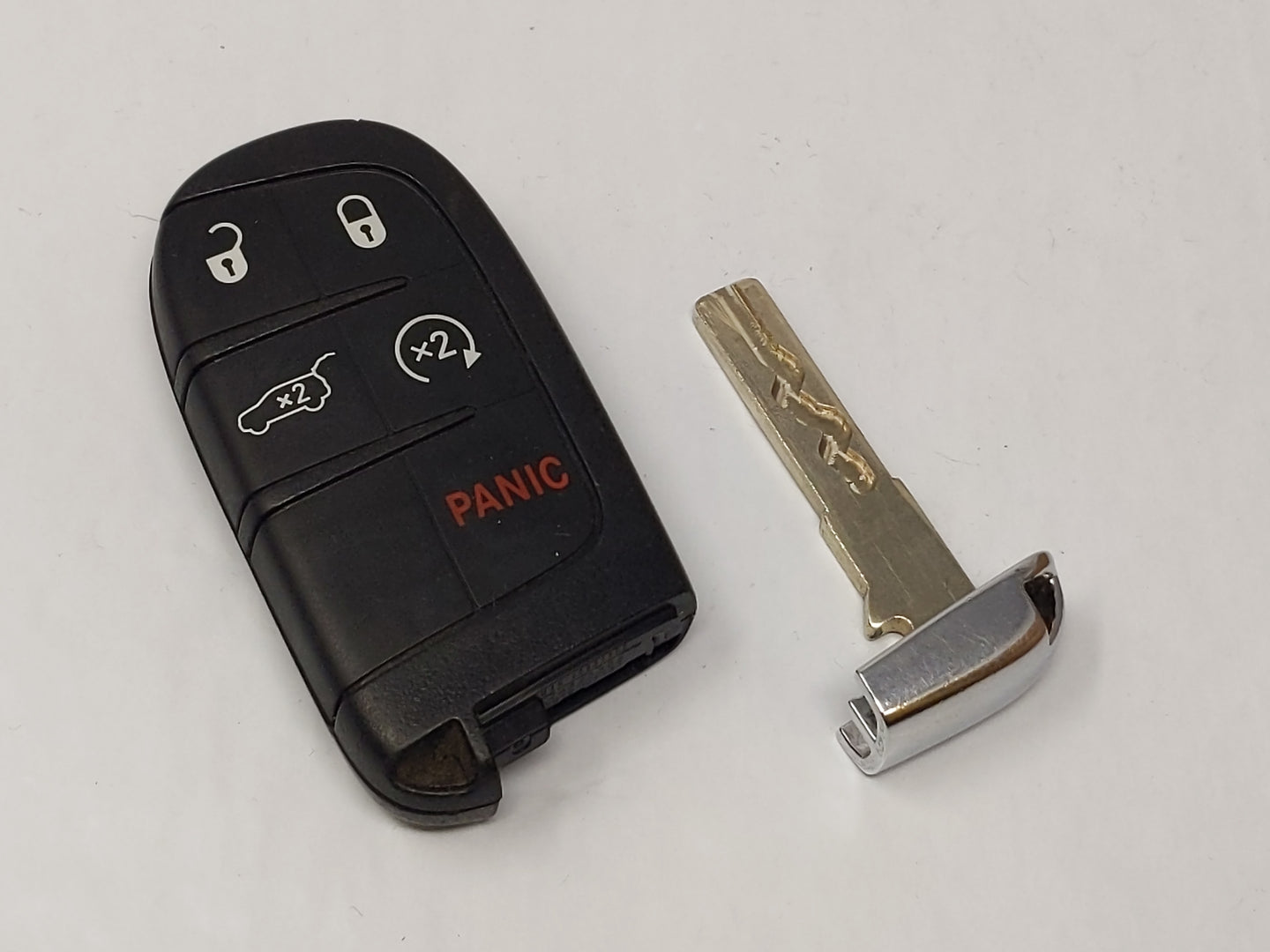 Jeep Compass Keyless Entry Remote Fob M3N-40821302 5 buttons - Oemusedautoparts1.com