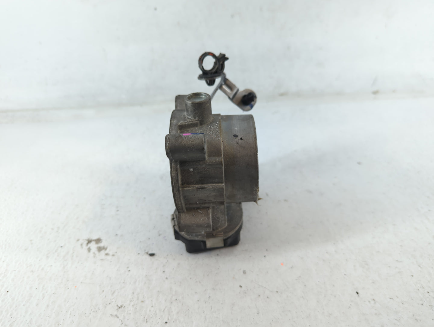 2017-2022 Jeep Compass Throttle Body P/N:04891970AC Fits Fits 2014 2015 2016 2017 2018 2019 2020 2021 2022 OEM Used Auto Par