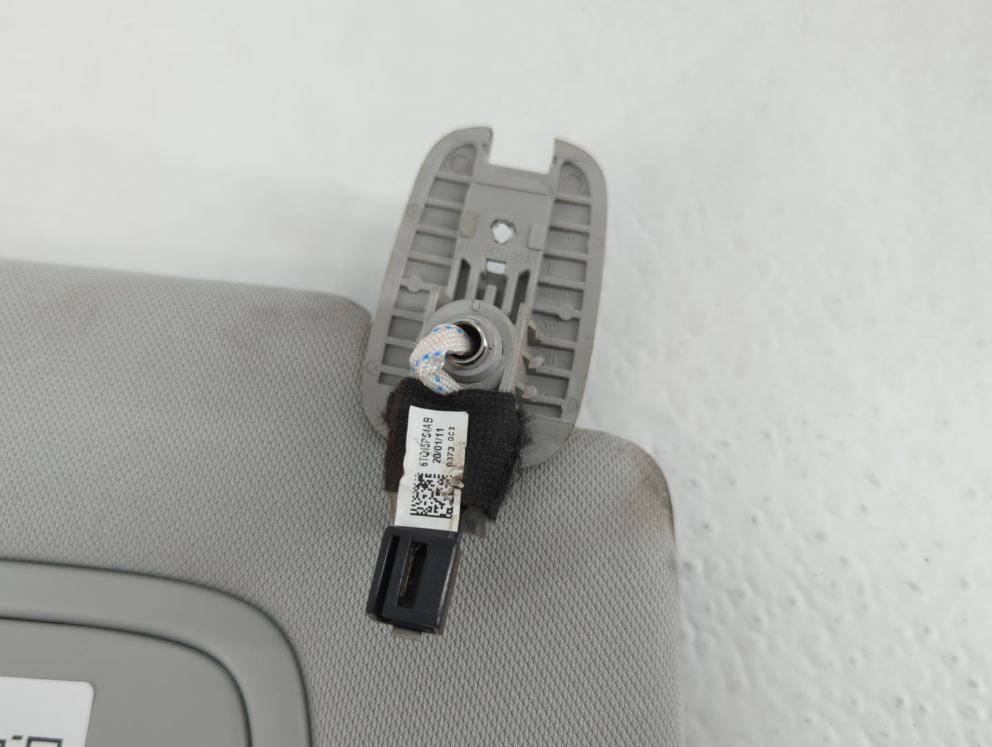 2021 Jeep Compass Sun Visor Shade Replacement Passenger Right Mirror Fits OEM Used Auto Parts - Oemusedautoparts1.com