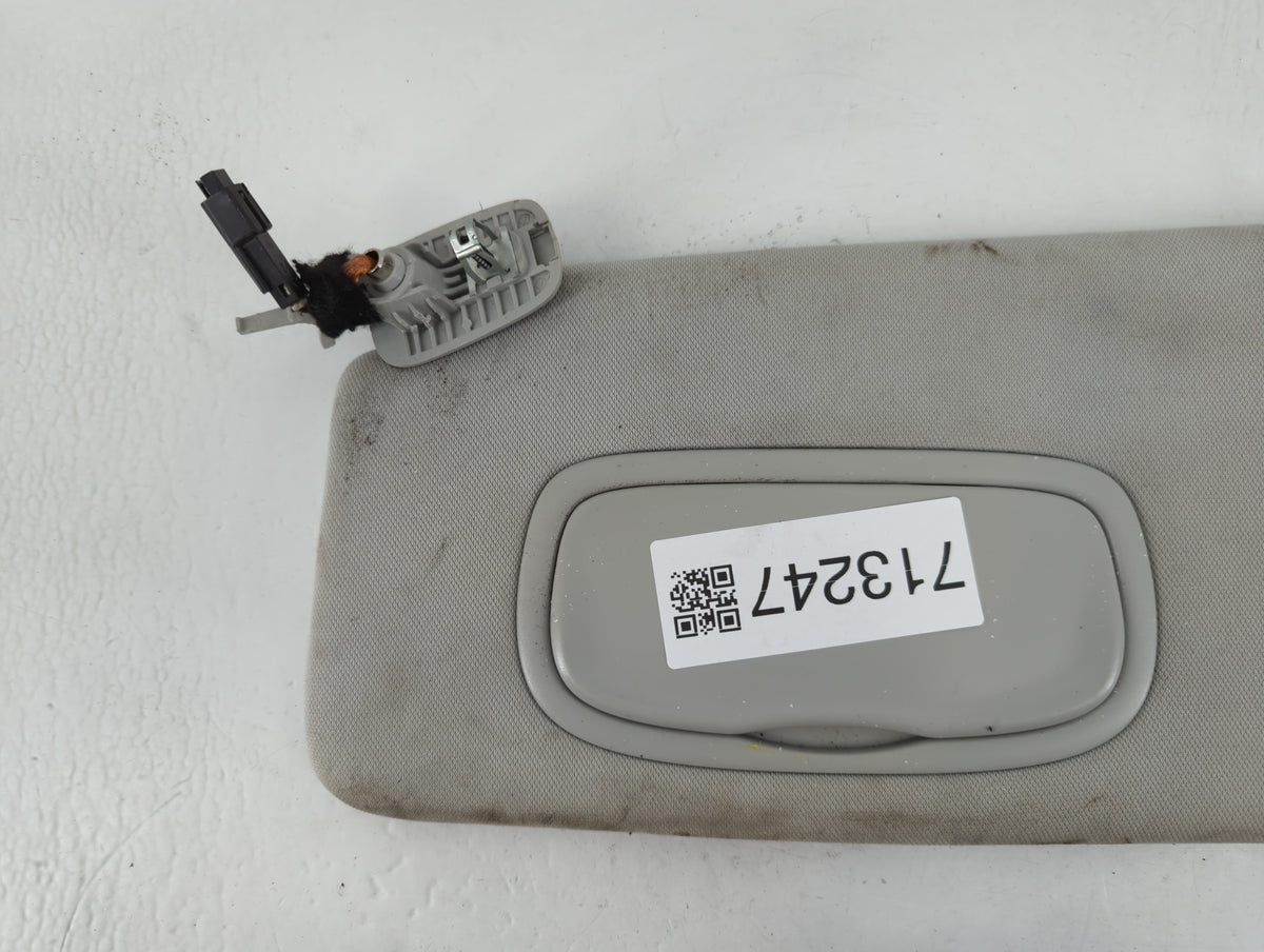 2017-2018 Jeep Compass Sun Visor Shade Replacement Driver Left Mirror Fits Fits 2017 2018 OEM Used Auto Parts - Oemusedautop