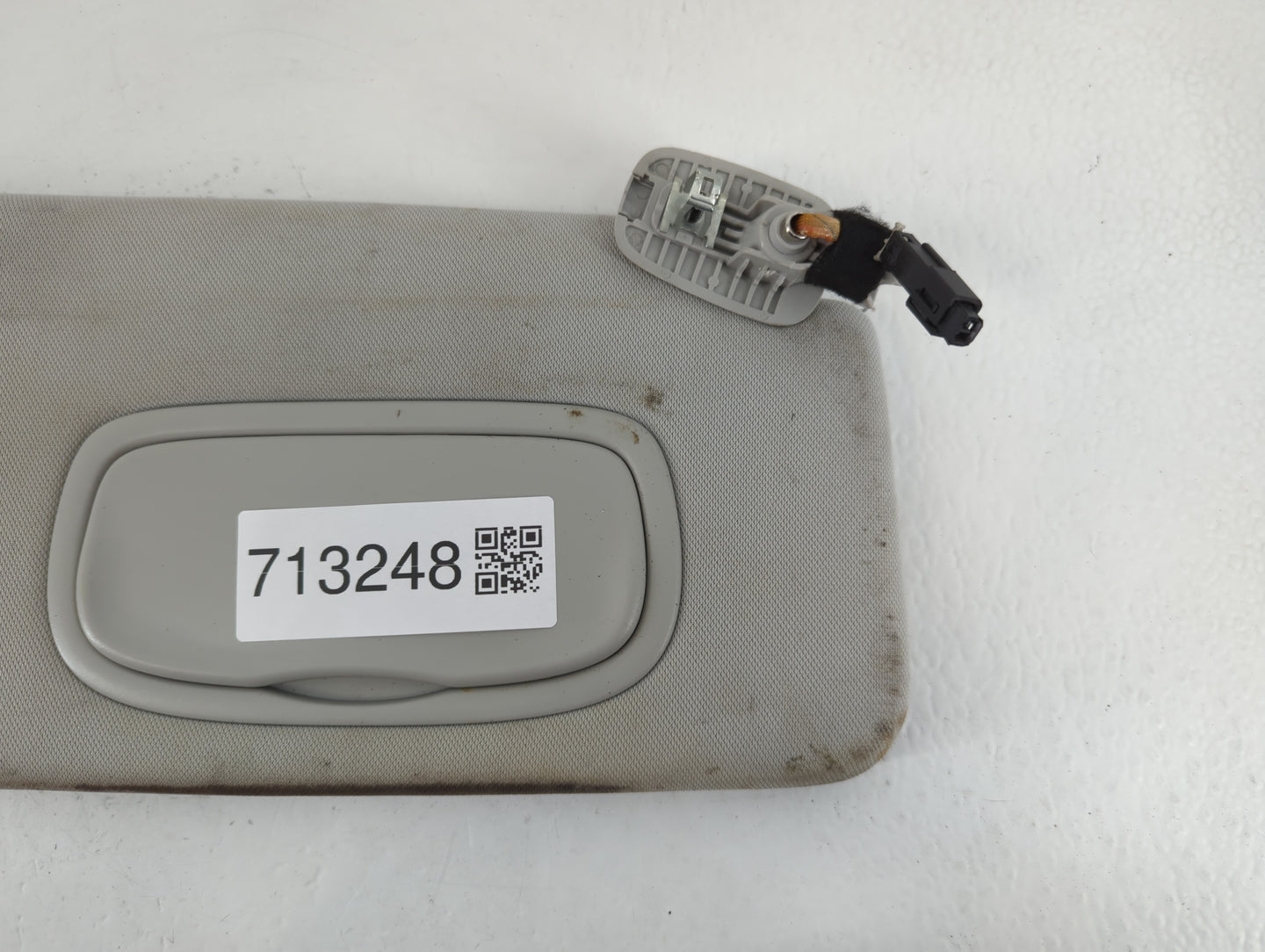 2021 Jeep Compass Sun Visor Shade Replacement Passenger Right Mirror Fits OEM Used Auto Parts - Oemusedautoparts1.com