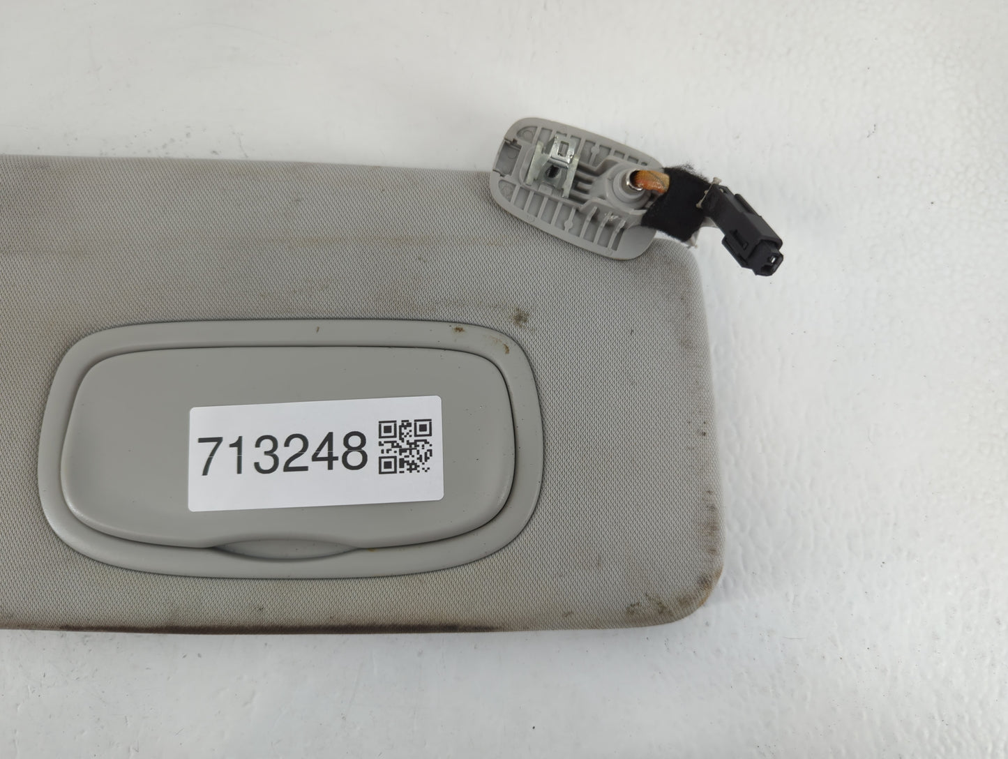 2021 Jeep Compass Sun Visor Shade Replacement Passenger Right Mirror Fits OEM Used Auto Parts - Oemusedautoparts1.com