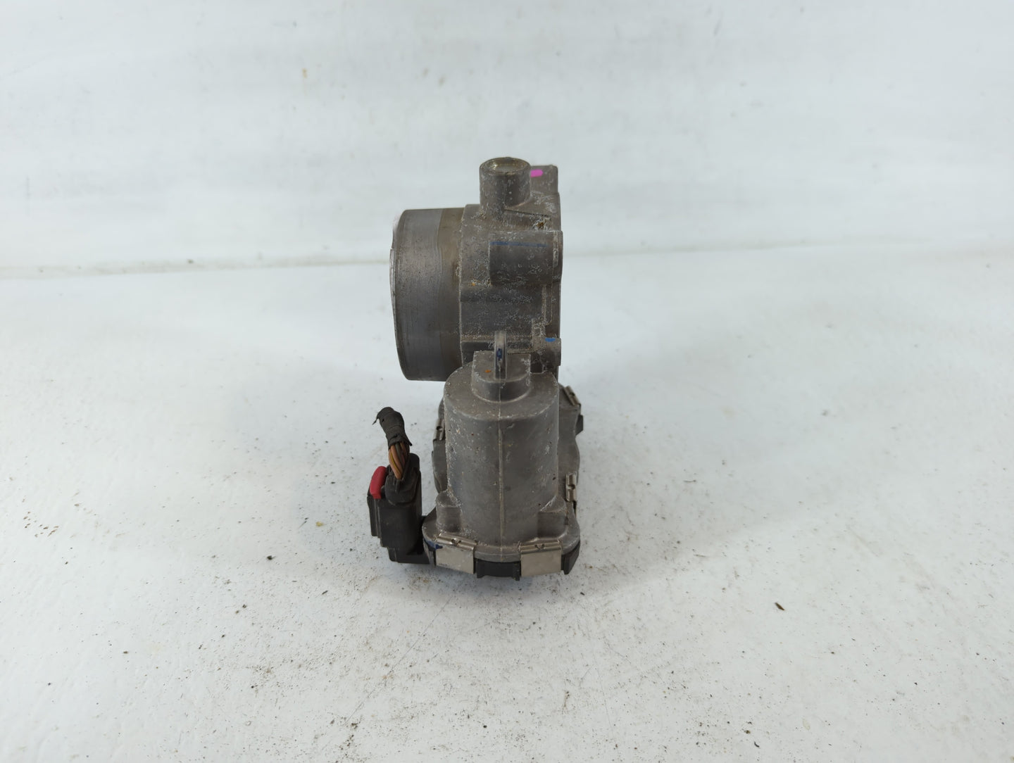 2017-2022 Jeep Compass Throttle Body P/N:04891970AC Fits Fits 2014 2015 2016 2017 2018 2019 2020 2021 2022 OEM Used Auto Par