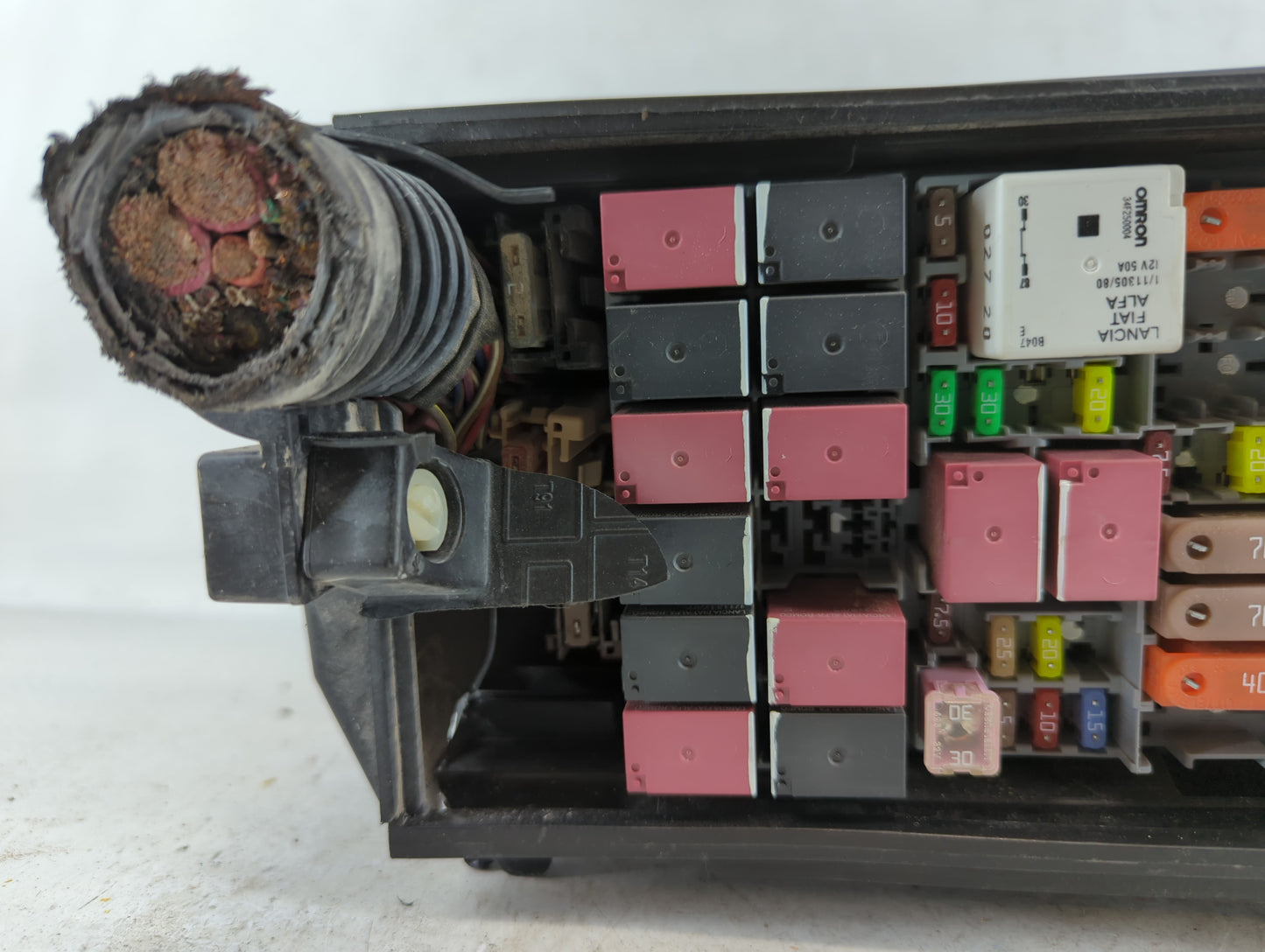 2021 Jeep Compass Fusebox Fuse Box Panel Relay Module Fits OEM Used Auto Parts - Oemusedautoparts1.com