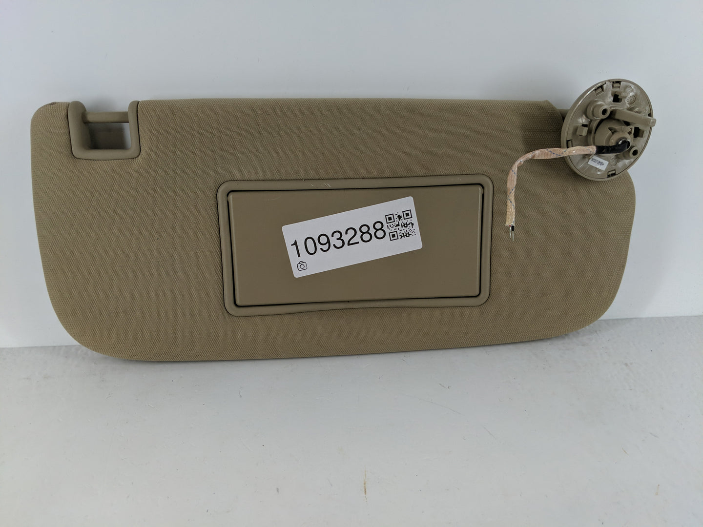 2014-2022 Jeep Grand Cherokee Sun Visor Shade Replacement Passenger Right Mirror Fits OEM Used Auto Parts - Oemusedautoparts