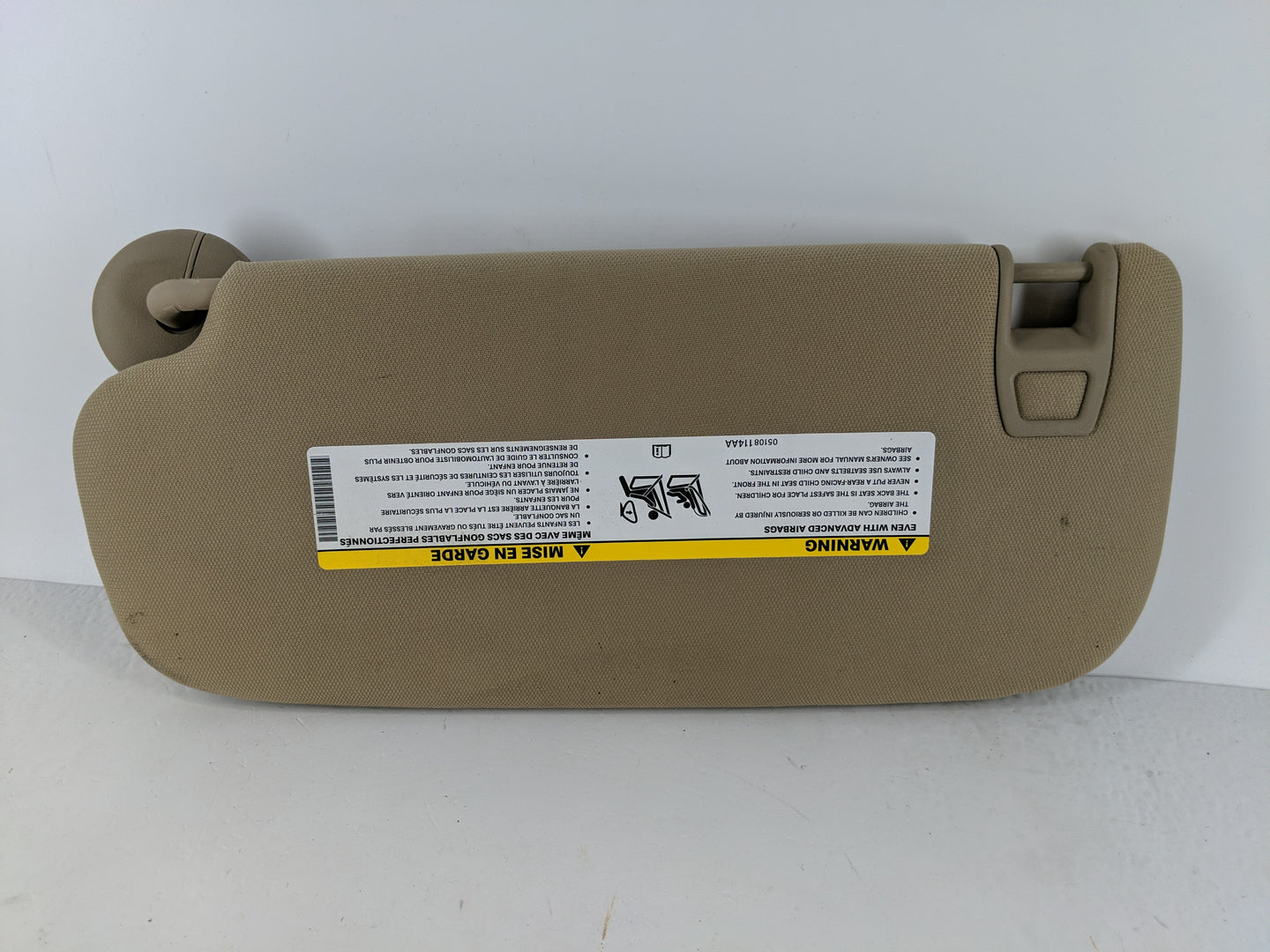2014-2022 Jeep Grand Cherokee Sun Visor Shade Replacement Passenger Right Mirror Fits OEM Used Auto Parts - Oemusedautoparts