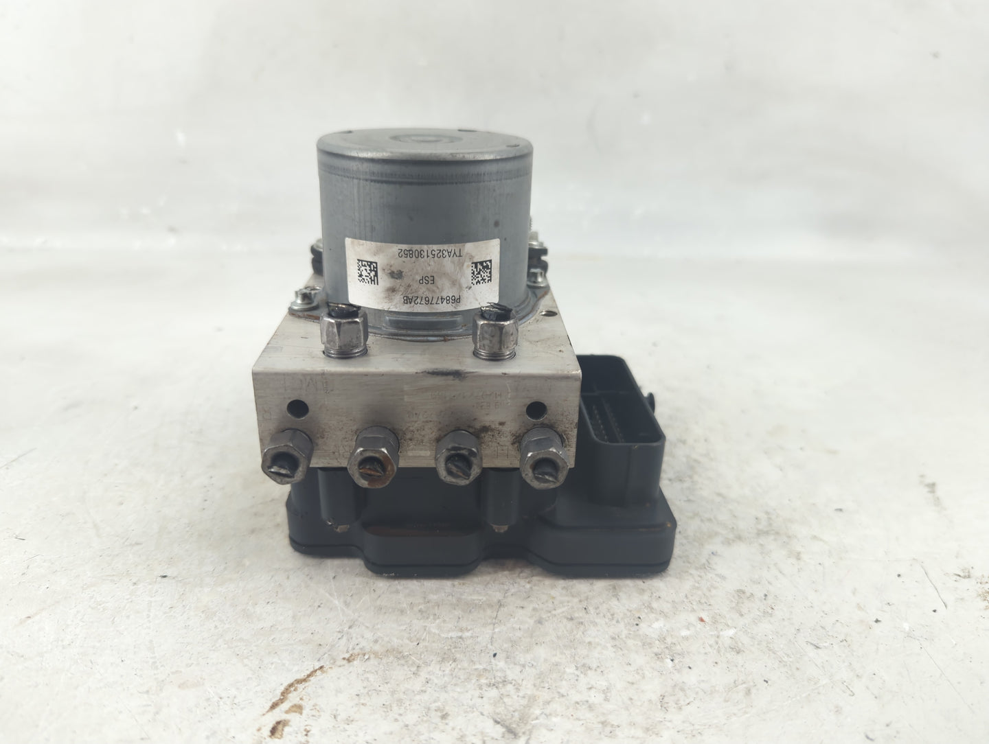 2021-2022 Jeep Grand Cherokee ABS Pump Control Module Replacement P/N:TYA325130852 P68477672AB Fits Fits 2021 2022 OEM Used 