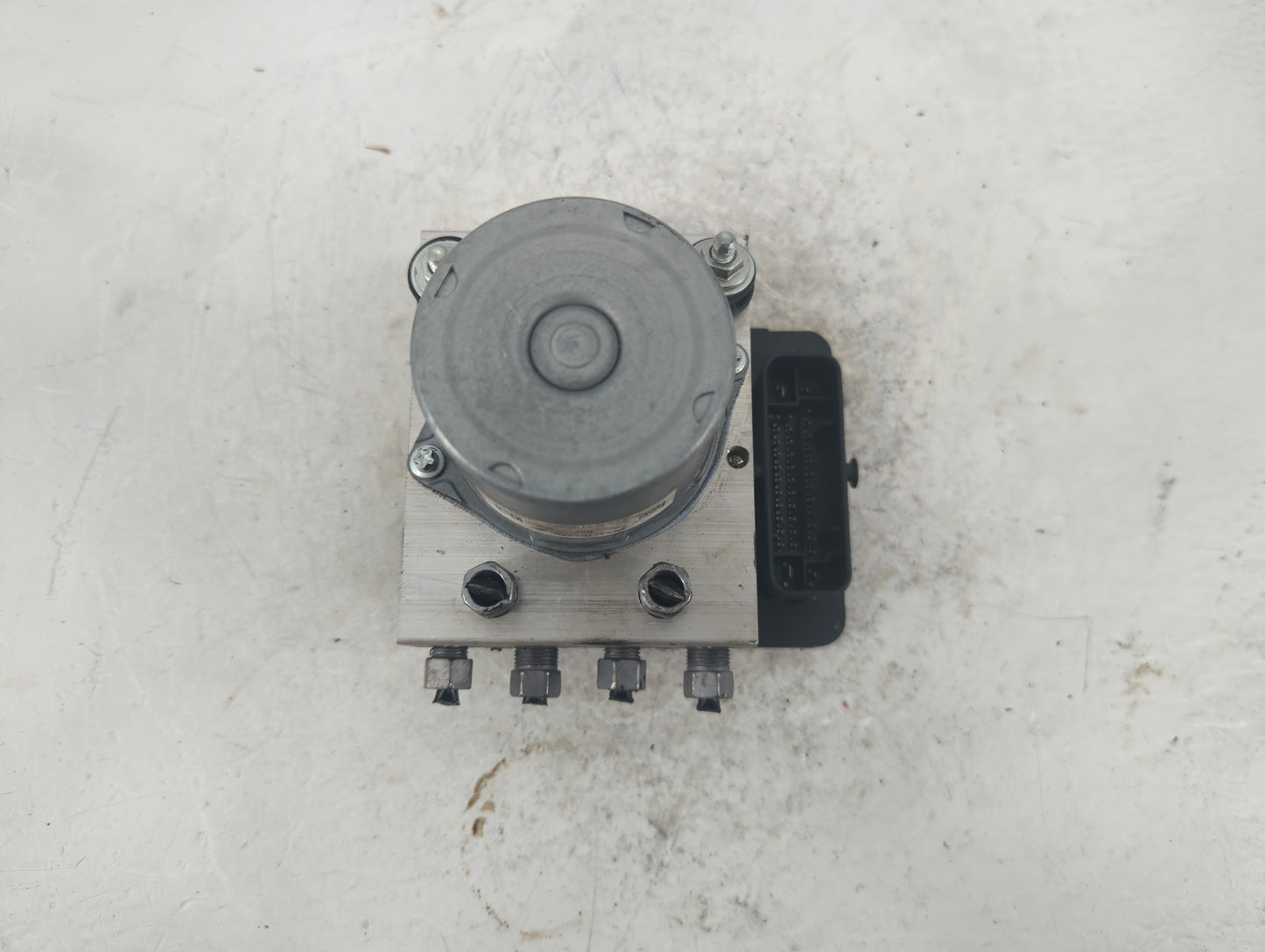 2021-2022 Jeep Grand Cherokee ABS Pump Control Module Replacement P/N:TYA325130852 P68477672AB Fits Fits 2021 2022 OEM Used 