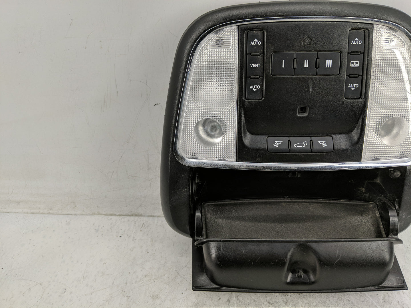 2021 Jeep Grand Cherokee Overhead Roof Console - Oemusedautoparts1.com