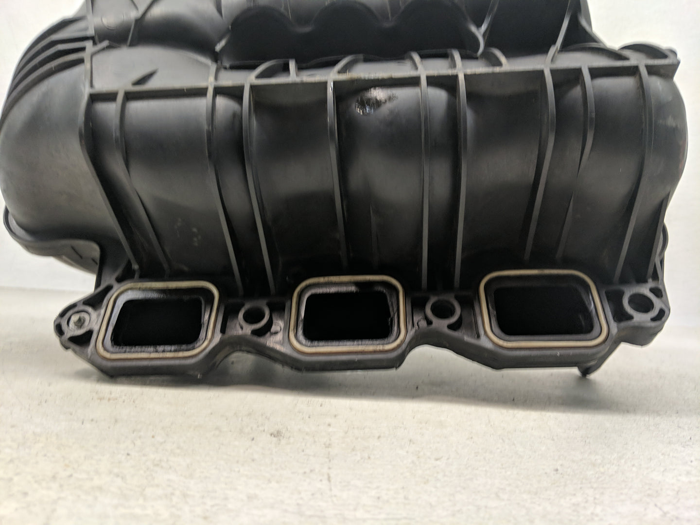 2016-2022 Jeep Grand Cherokee Air Intake Manifold Fits Fits 2016 2017 2018 2019 2020 2021 2022 OEM Used Auto Parts - Oemused