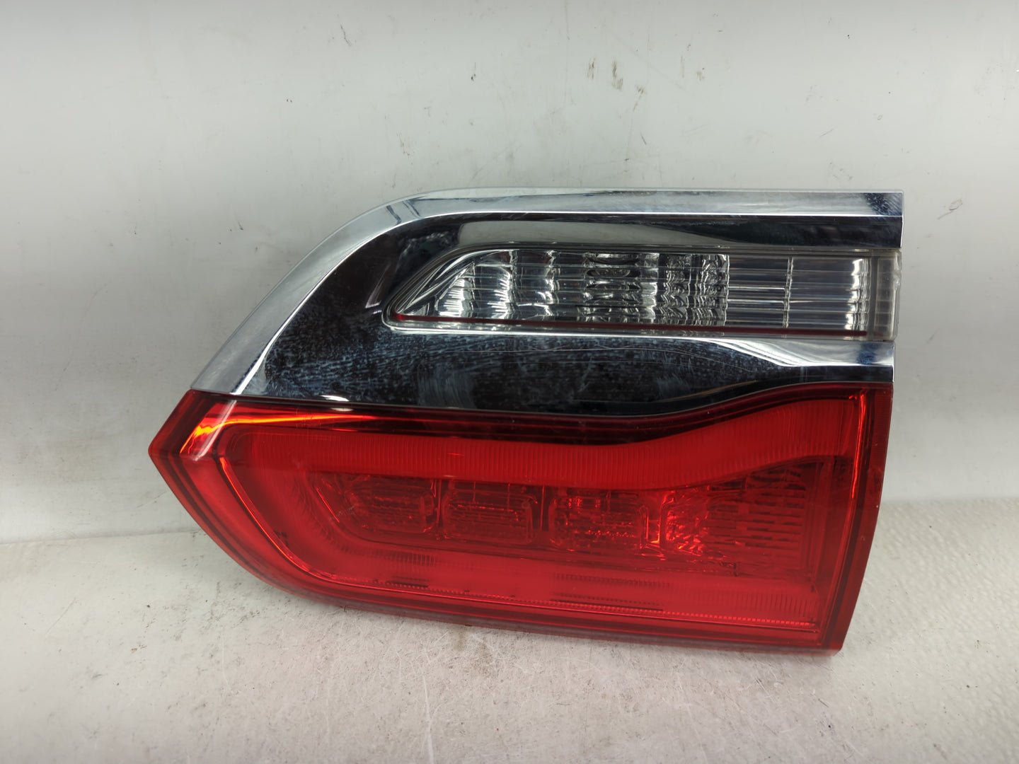 2017-2021 Jeep Grand Cherokee Tail Light Assembly Driver Left OEM P/N:P68110047AC Fits Fits 2017 2018 2019 2020 2021 OEM Use