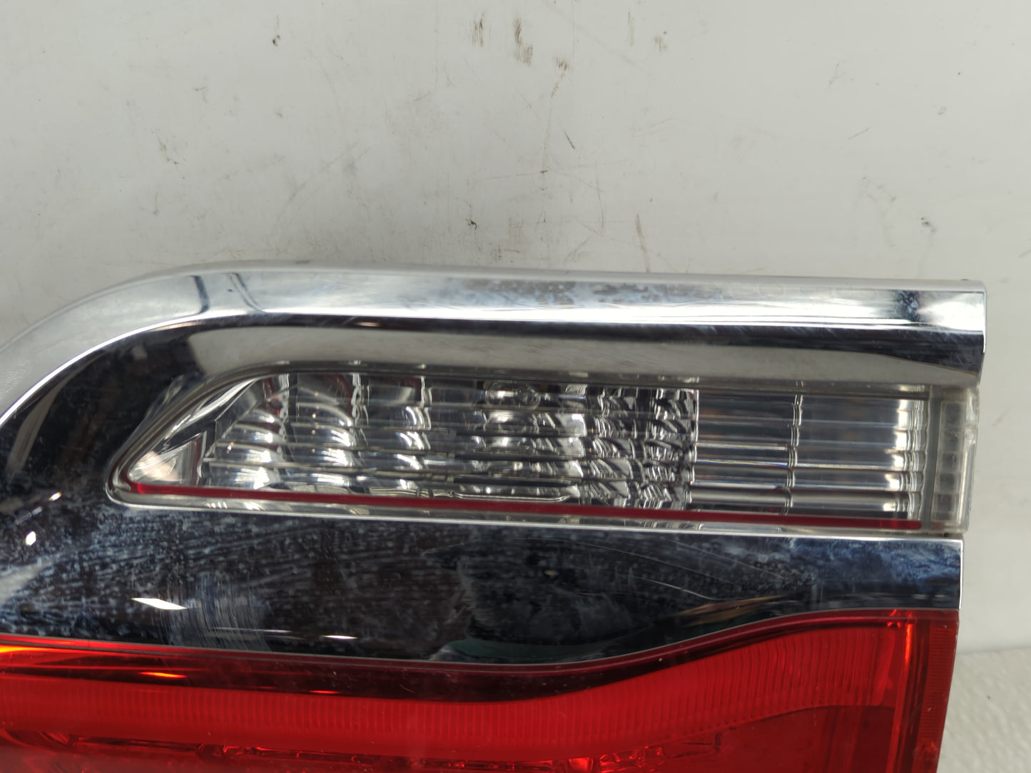 2017-2021 Jeep Grand Cherokee Tail Light Assembly Driver Left OEM P/N:P68110047AC Fits Fits 2017 2018 2019 2020 2021 OEM Use