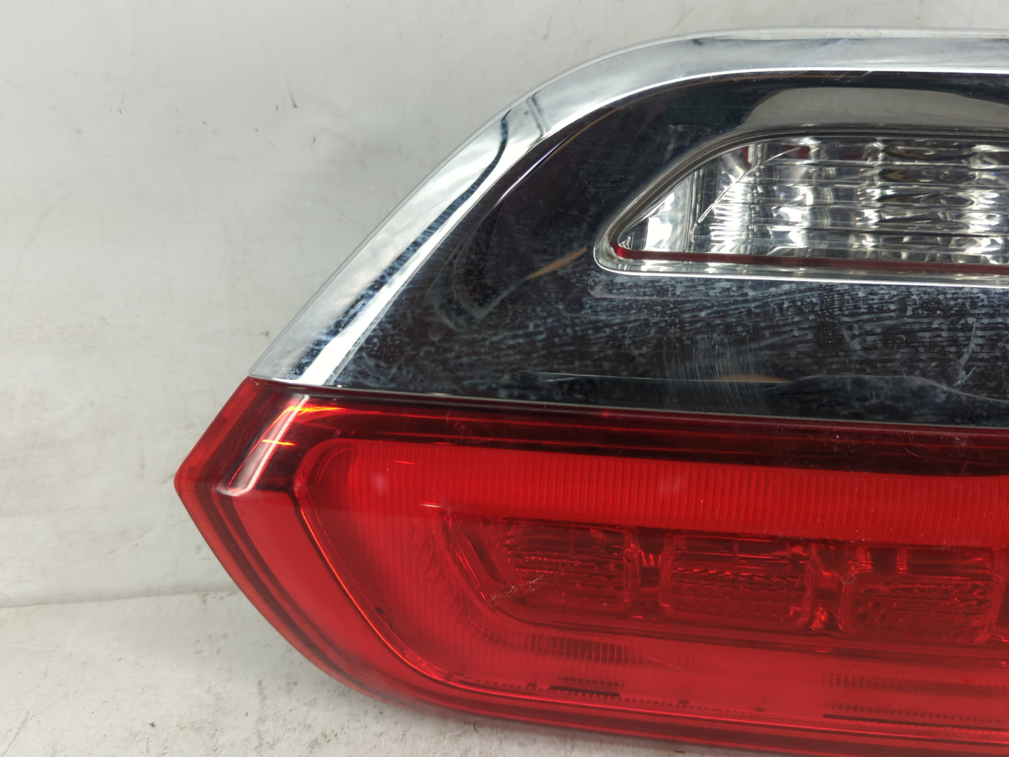 2017-2021 Jeep Grand Cherokee Tail Light Assembly Driver Left OEM P/N:P68110047AC Fits Fits 2017 2018 2019 2020 2021 OEM Use