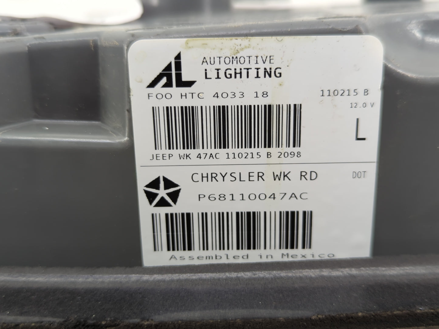 2017-2021 Jeep Grand Cherokee Tail Light Assembly Driver Left OEM P/N:P68110047AC Fits Fits 2017 2018 2019 2020 2021 OEM Use