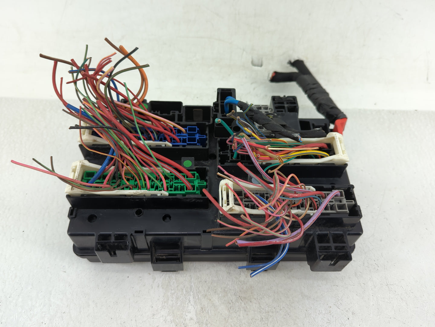2021 Jeep Grand Cherokee Fusebox Fuse Box Panel Relay Module P/N:68425203AB Fits OEM Used Auto Parts - Oemusedautoparts1.com