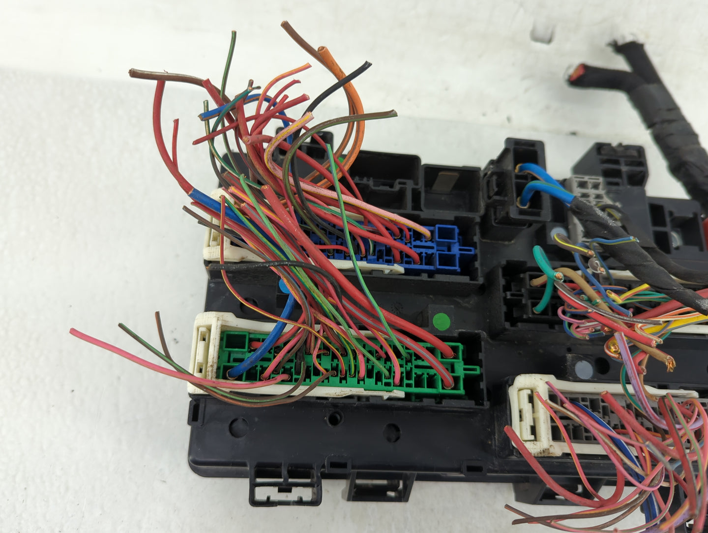 2021 Jeep Grand Cherokee Fusebox Fuse Box Panel Relay Module P/N:68425203AB Fits OEM Used Auto Parts - Oemusedautoparts1.com
