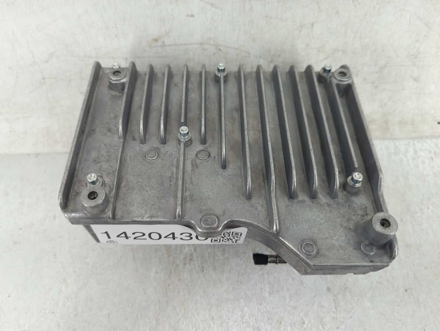 2021-2022 Jeep Grand Cherokee Radio AM FM Cd Player Receiver Replacement Fits Fits 2021 2022 OEM Used Auto Parts - Oemusedau