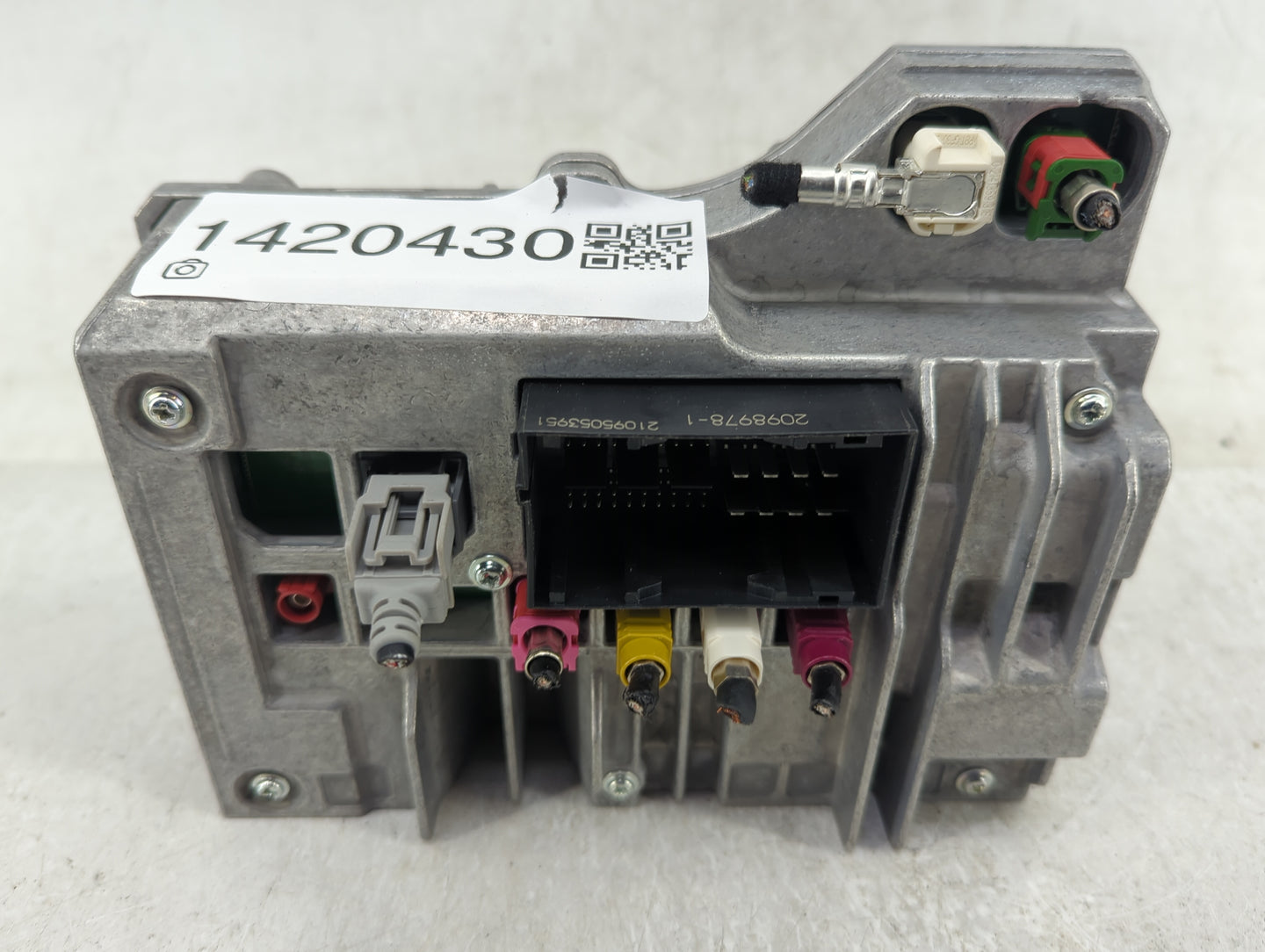 2021-2022 Jeep Grand Cherokee Radio AM FM Cd Player Receiver Replacement Fits Fits 2021 2022 OEM Used Auto Parts - Oemusedau