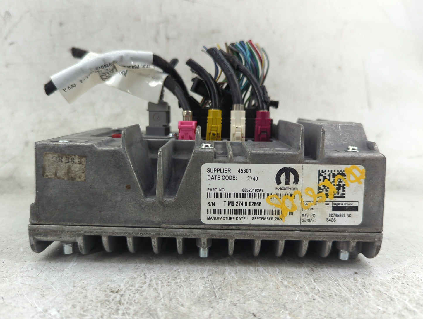 2021-2022 Jeep Grand Cherokee Radio AM FM Cd Player Receiver Replacement P/N:68520192AB P68404384AB Fits Fits 2021 2022 OEM 