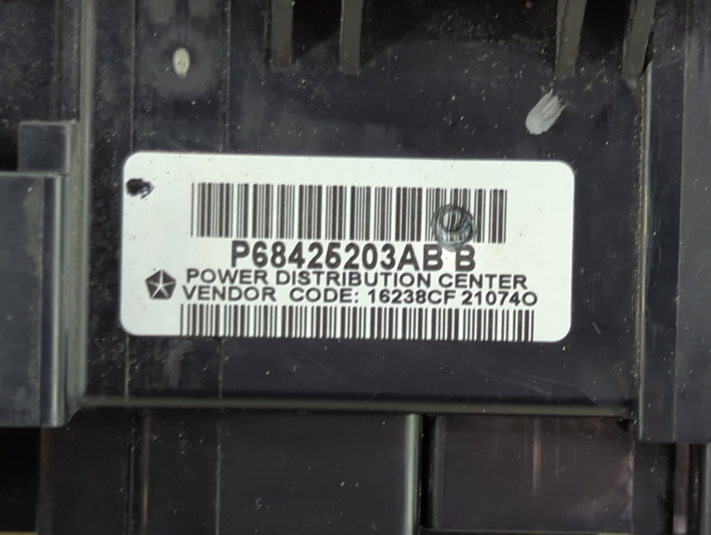 2021 Jeep Grand Cherokee Fusebox Fuse Box Panel Relay Module P/N:P68425203AB Fits OEM Used Auto Parts - Oemusedautoparts1.co