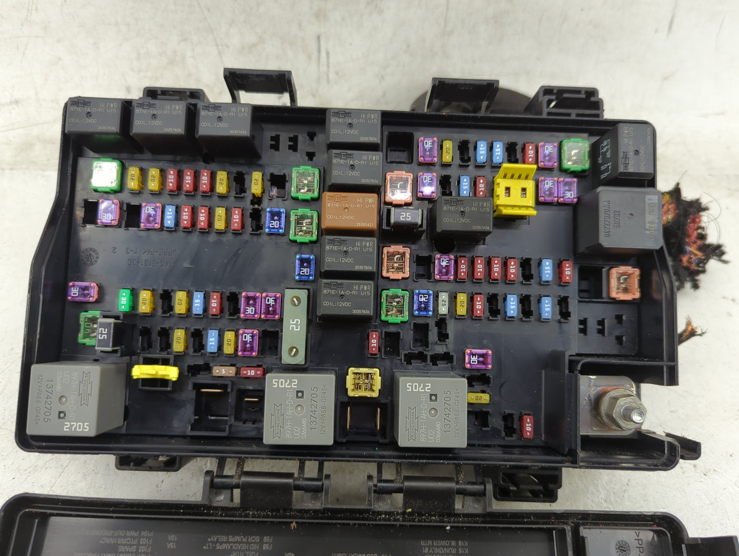 2021 Jeep Grand Cherokee Fusebox Fuse Box Panel Relay Module P/N:P68425194AB Fits OEM Used Auto Parts - Oemusedautoparts1.co