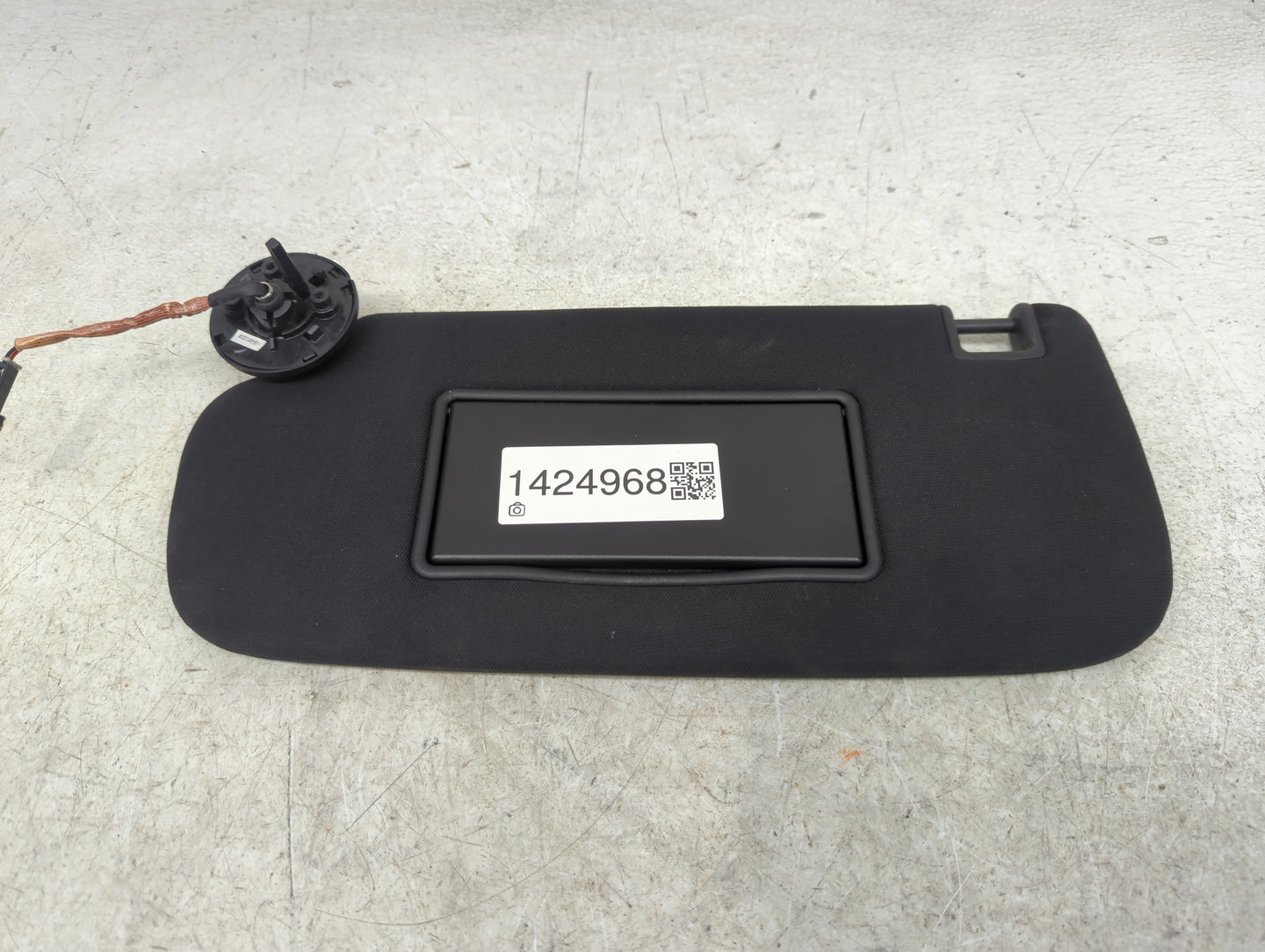 2014-2022 Jeep Grand Cherokee Sun Visor Shade Replacement Driver Left Mirror Fits OEM Used Auto Parts - Oemusedautoparts1.co