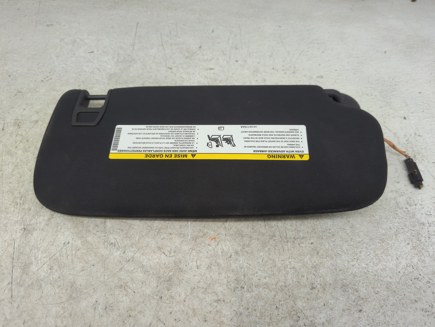 2014-2022 Jeep Grand Cherokee Sun Visor Shade Replacement Driver Left Mirror Fits OEM Used Auto Parts - Oemusedautoparts1.co