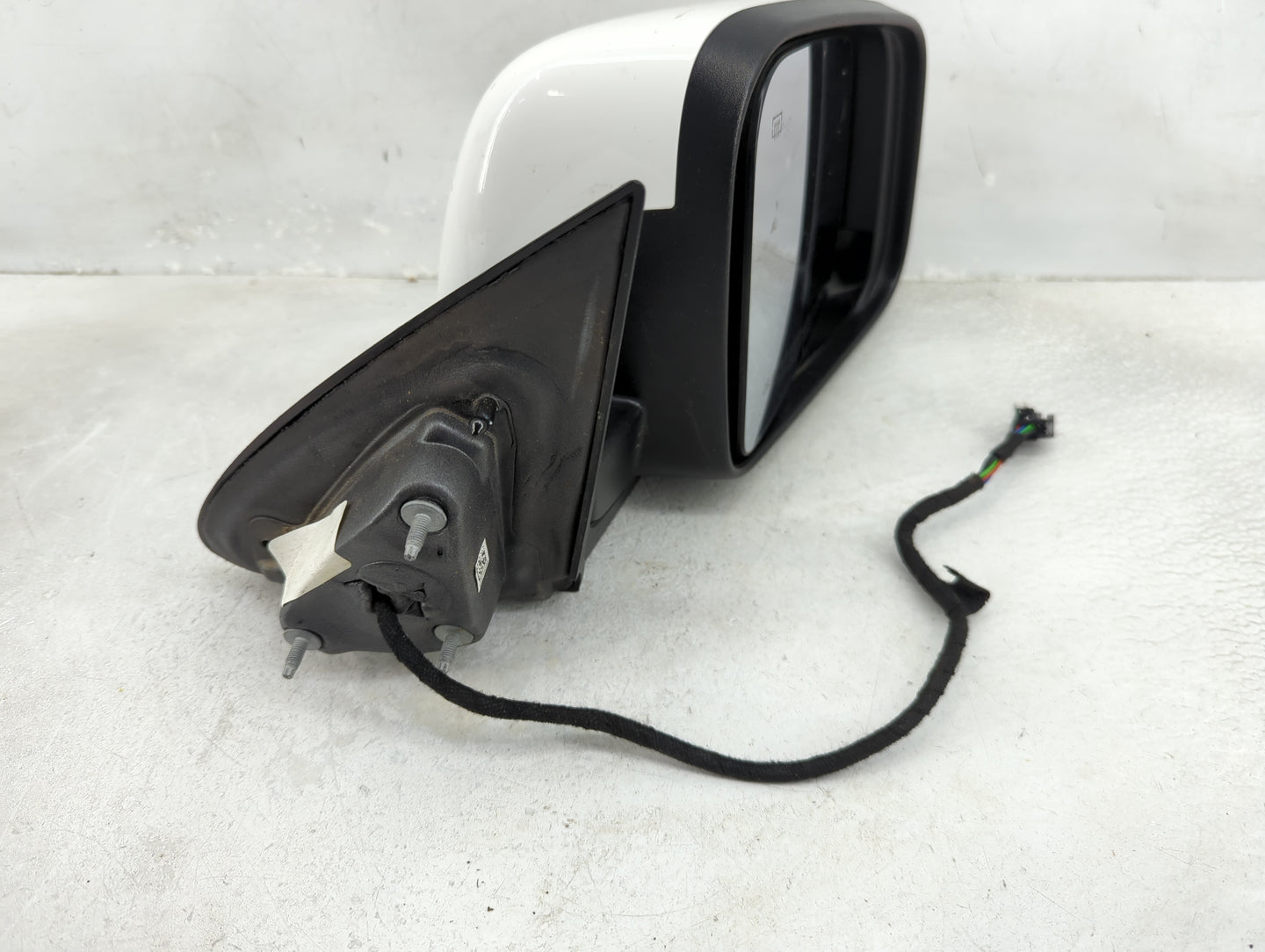 2011-2022 Jeep Grand Cherokee Passenger Side View Mirror - Right Door Mirror OEM Used - Oemusedautoparts1.com