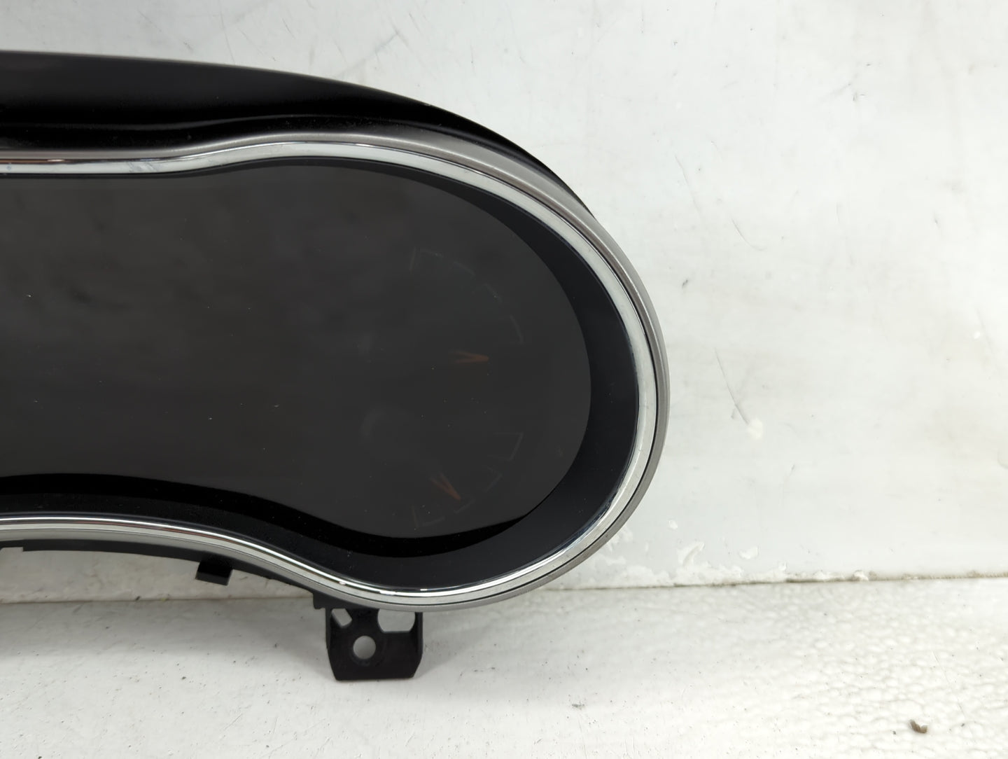 2022 Jeep Grand Cherokee Instrument Cluster Speedometer Gauges P/N:68516650AB P68516650AB Miles:46K Fits OEM Used Auto Parts