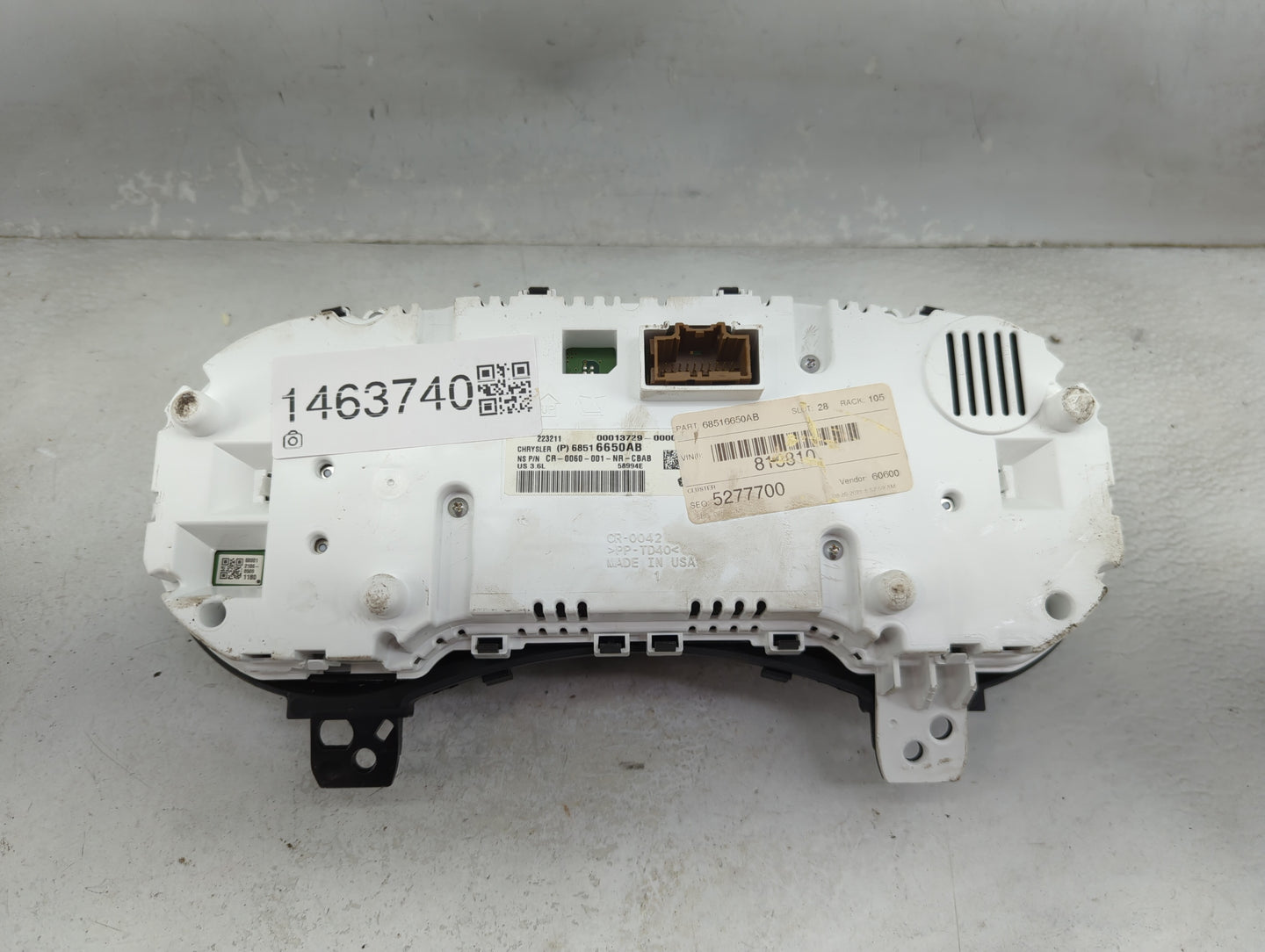 2022 Jeep Grand Cherokee Instrument Cluster Speedometer Gauges P/N:68516650AB P68516650AB Miles:46K Fits OEM Used Auto Parts