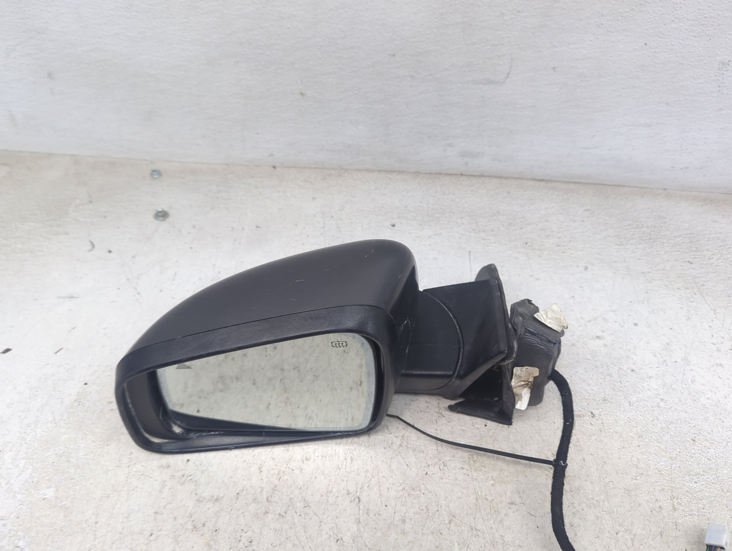 2016-2022 Jeep Grand Cherokee Driver Side View Mirror - Left Door Mirror OEM Used - Oemusedautoparts1.com