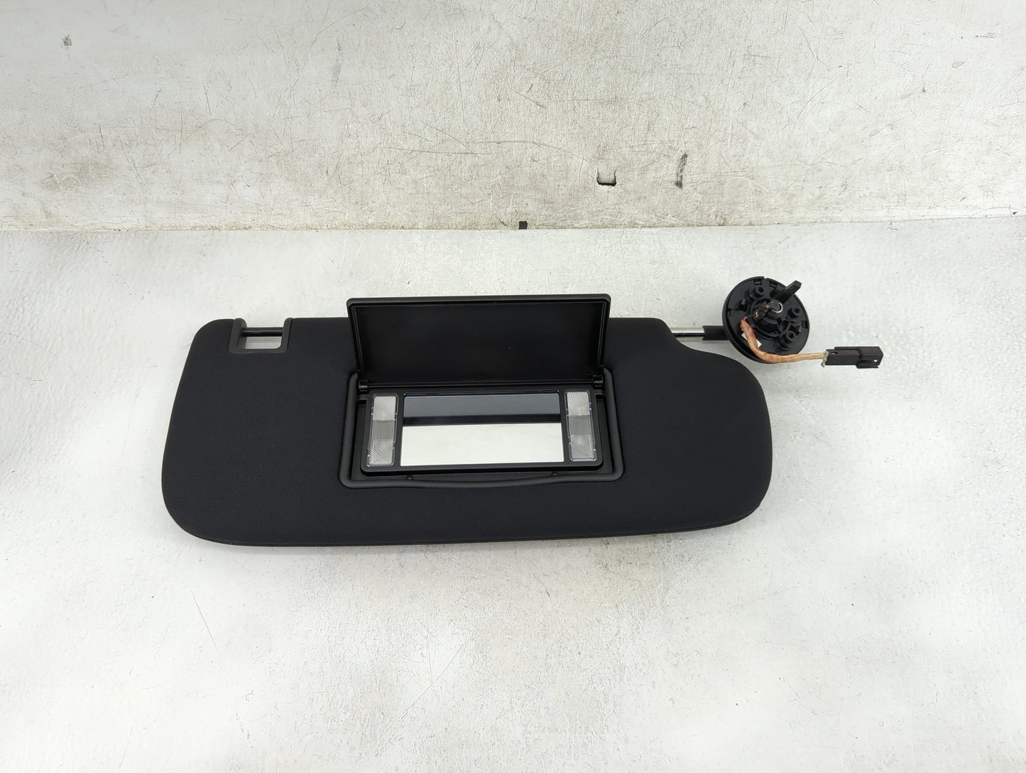 2014-2022 Jeep Grand Cherokee Sun Visor Shade Replacement Passenger Right Mirror Fits OEM Used Auto Parts - Oemusedautoparts