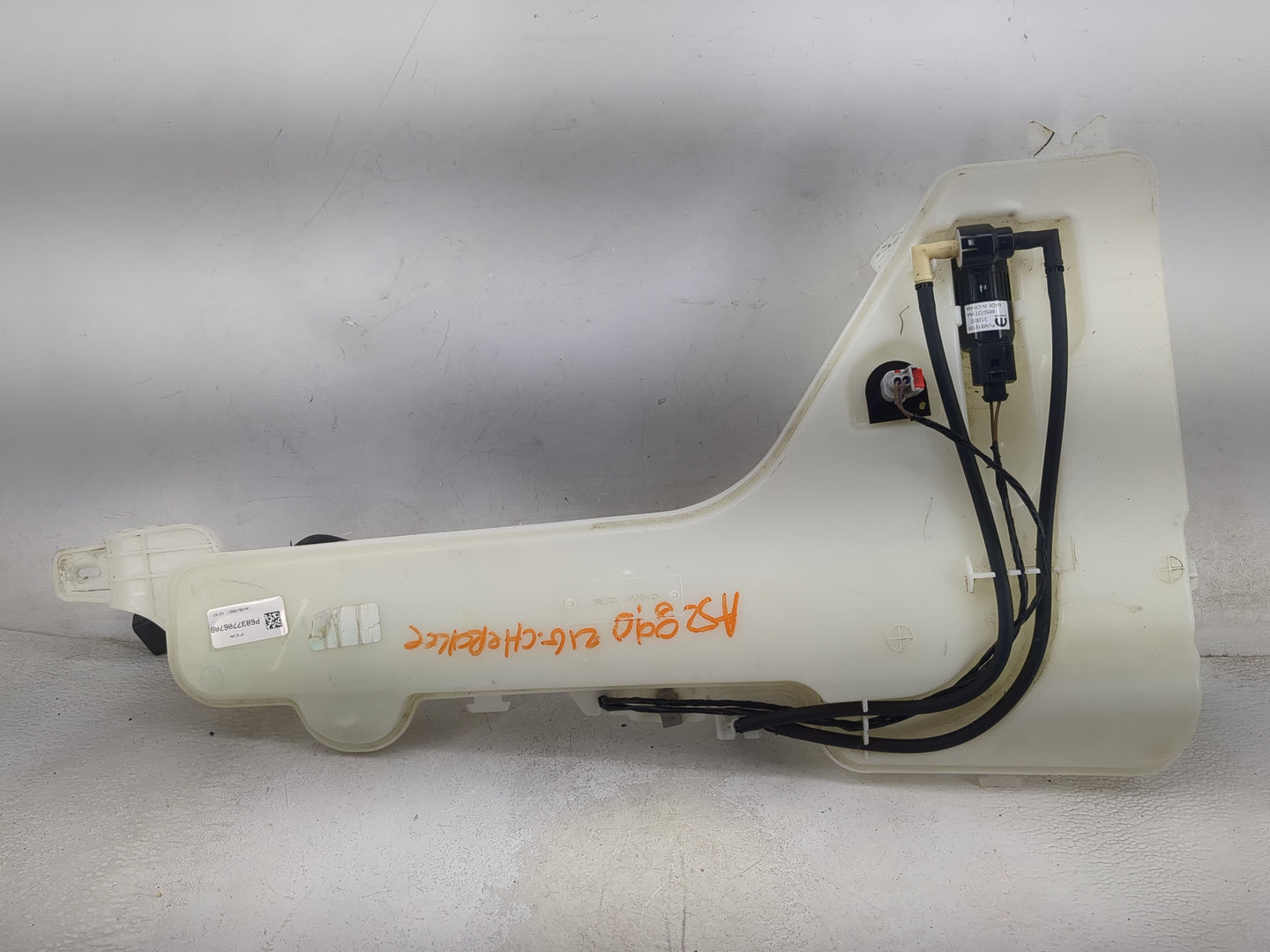 2021 Jeep Grand Cherokee Windshield Washer Fluid Reservoir Bottle Oem - Oemusedautoparts1.com