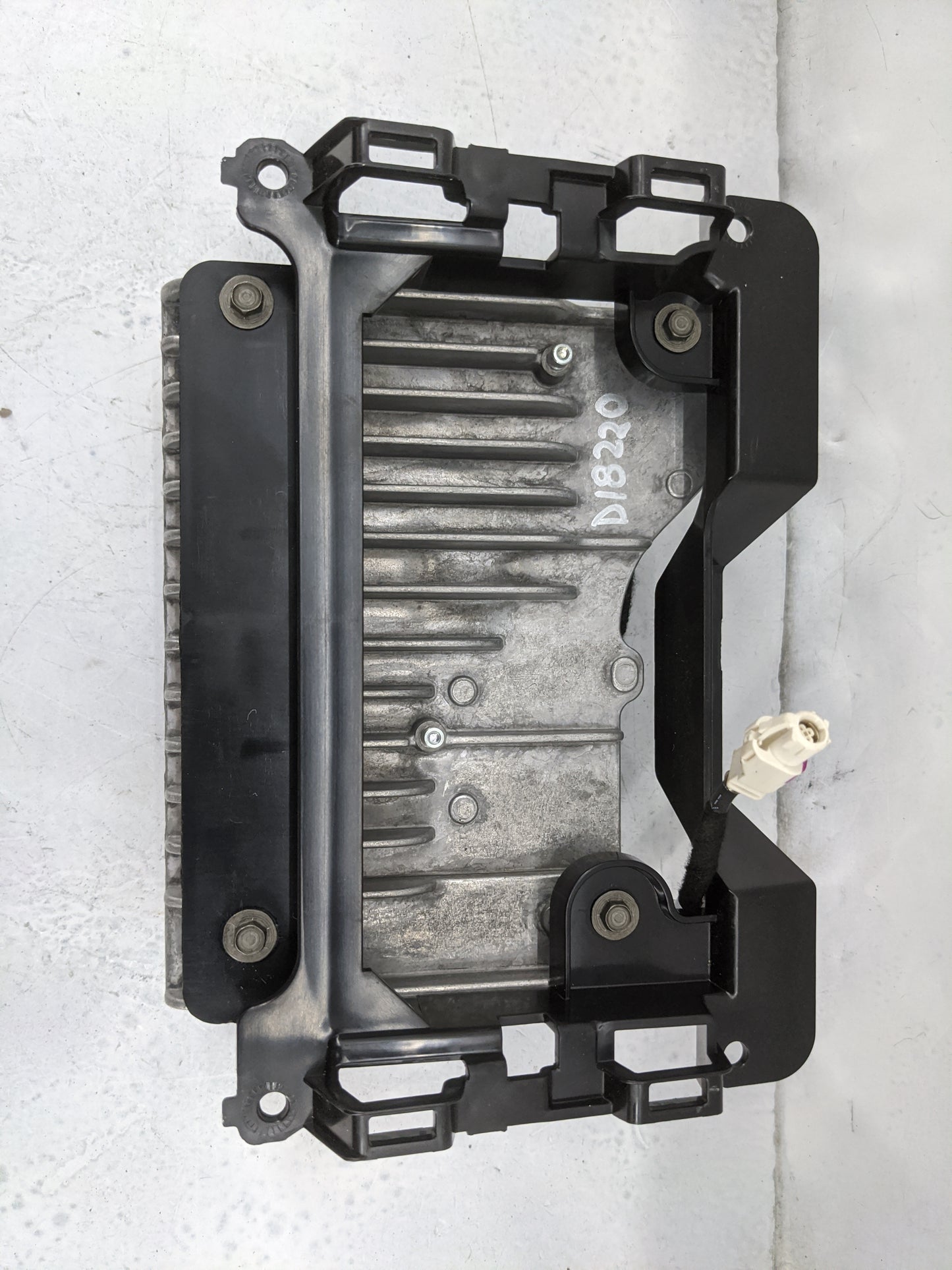 2021-2022 Jeep Grand Cherokee Radio Speaker Amplifier 1477202 - Oemusedautoparts1.com