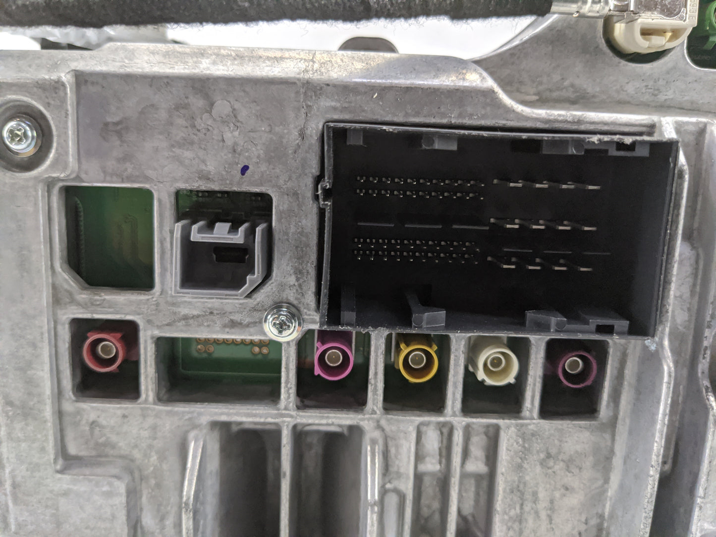 2021-2022 Jeep Grand Cherokee Radio Speaker Amplifier 1477202 - Oemusedautoparts1.com
