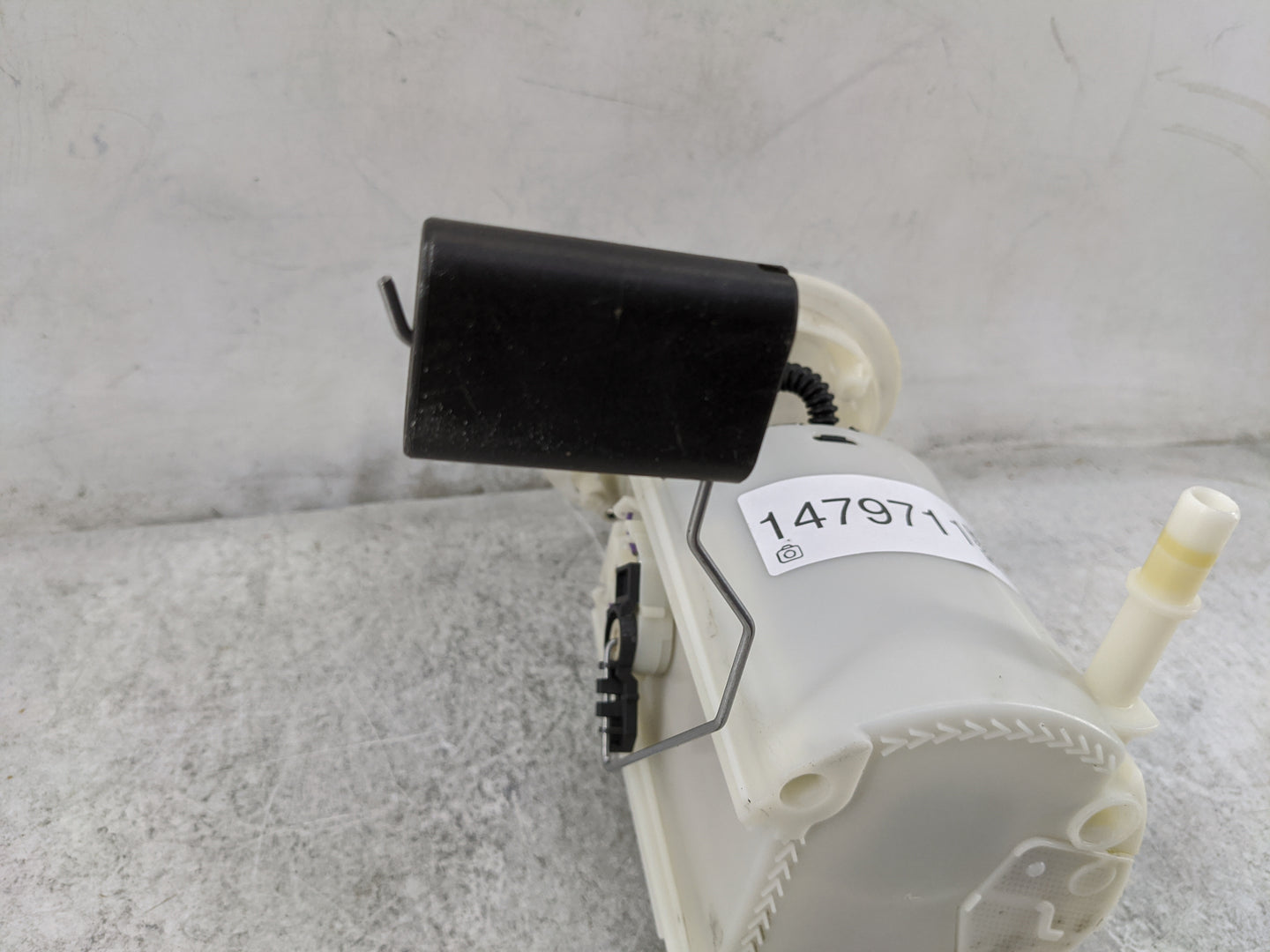 2021-2022 Jeep Grand Cherokee Electrical Gas Fuel Pump Assembly - Oemusedautoparts1.com