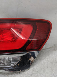 2021 Jeep Grand Cherokee Tail Light Assembly Passenger Right OEM P/N:P68471328AA 68471328AA Fits OEM Used Auto Parts - Oemus