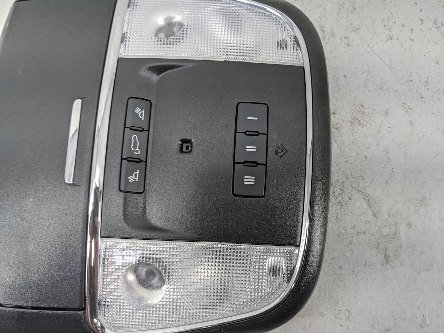 2021 Jeep Grand Cherokee Overhead Roof Console Black - Oemusedautoparts1.com
