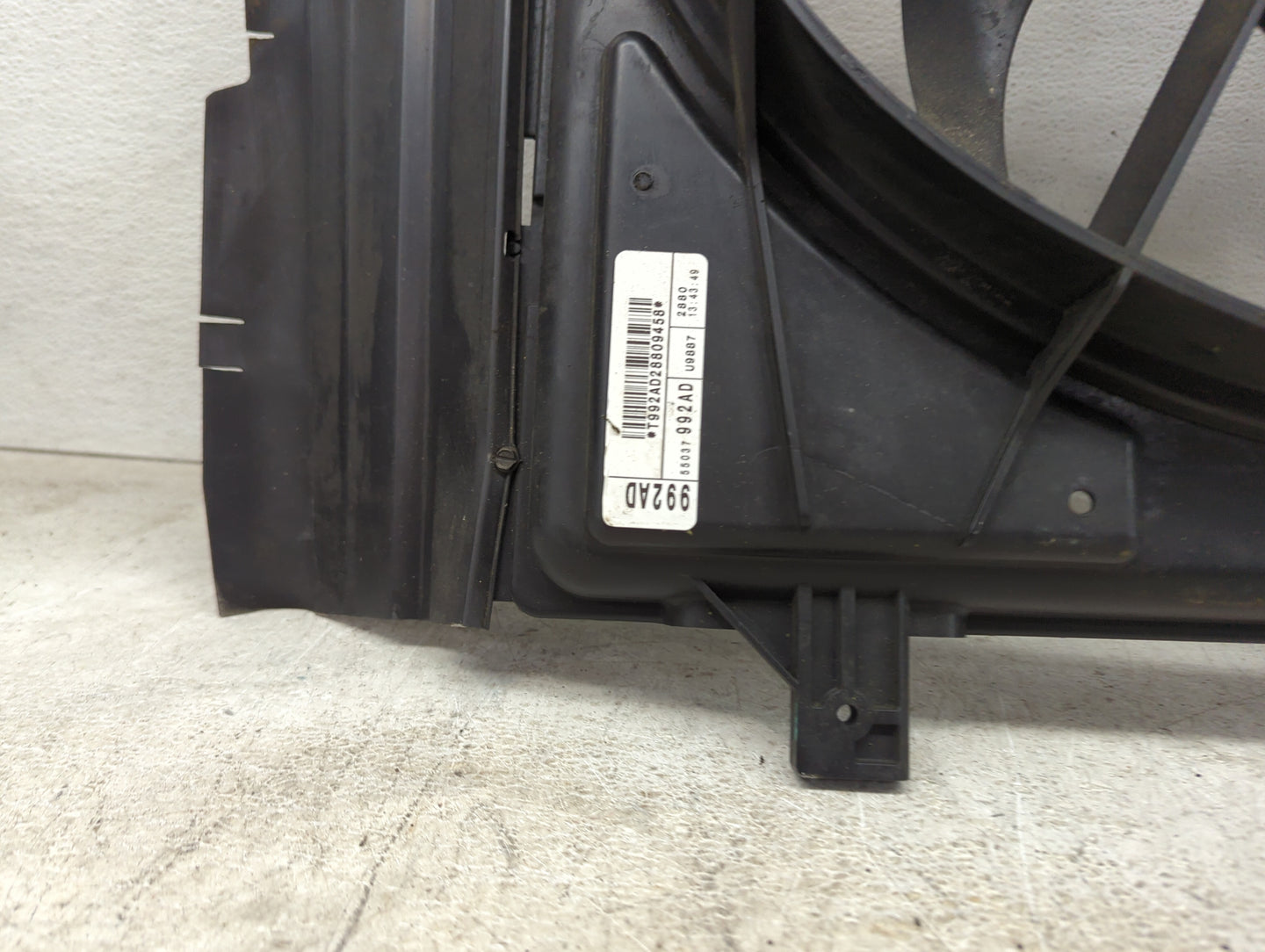 2011-2022 Jeep Grand Cherokee Electric Radiator Cooling Fan Motor Assembly P/N:992AD 55037 992AD U0807 Fits OEM Used Auto Pa