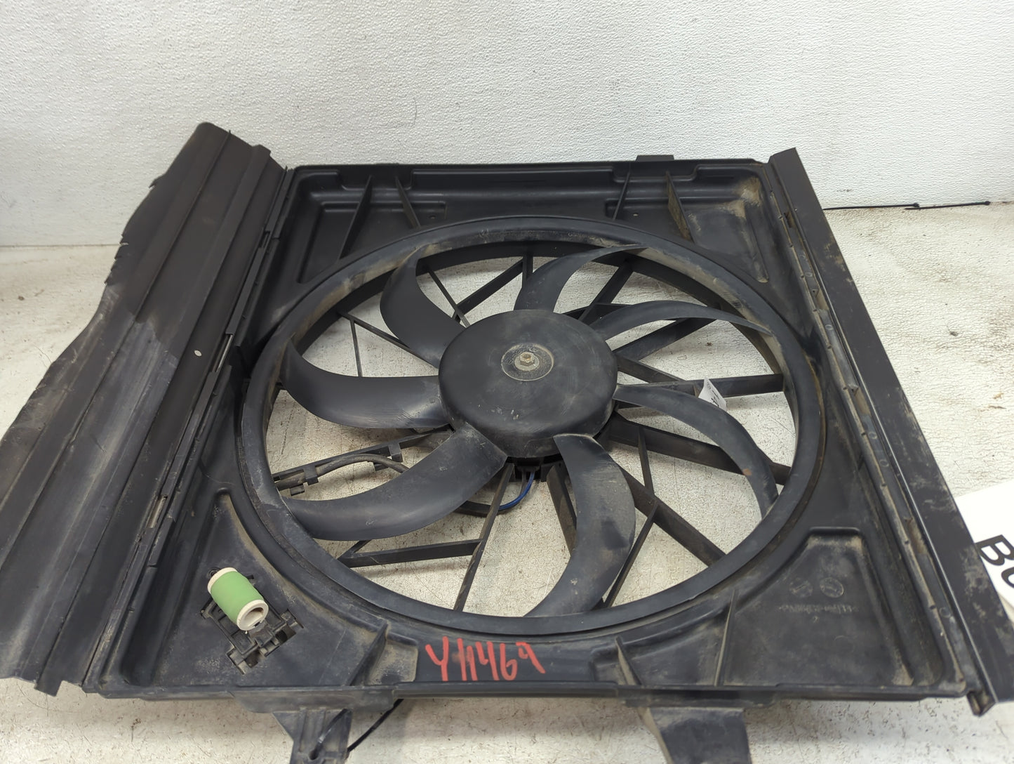2011-2022 Jeep Grand Cherokee Electric Radiator Cooling Fan Motor Assembly P/N:992AD 55037 992AD U0807 Fits OEM Used Auto Pa