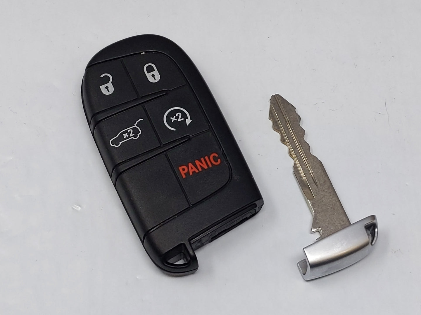 Jeep Keyless Entry Remote Fob M3n-40821302 68143505ac|68143505ac B 5 - Oemusedautoparts1.com