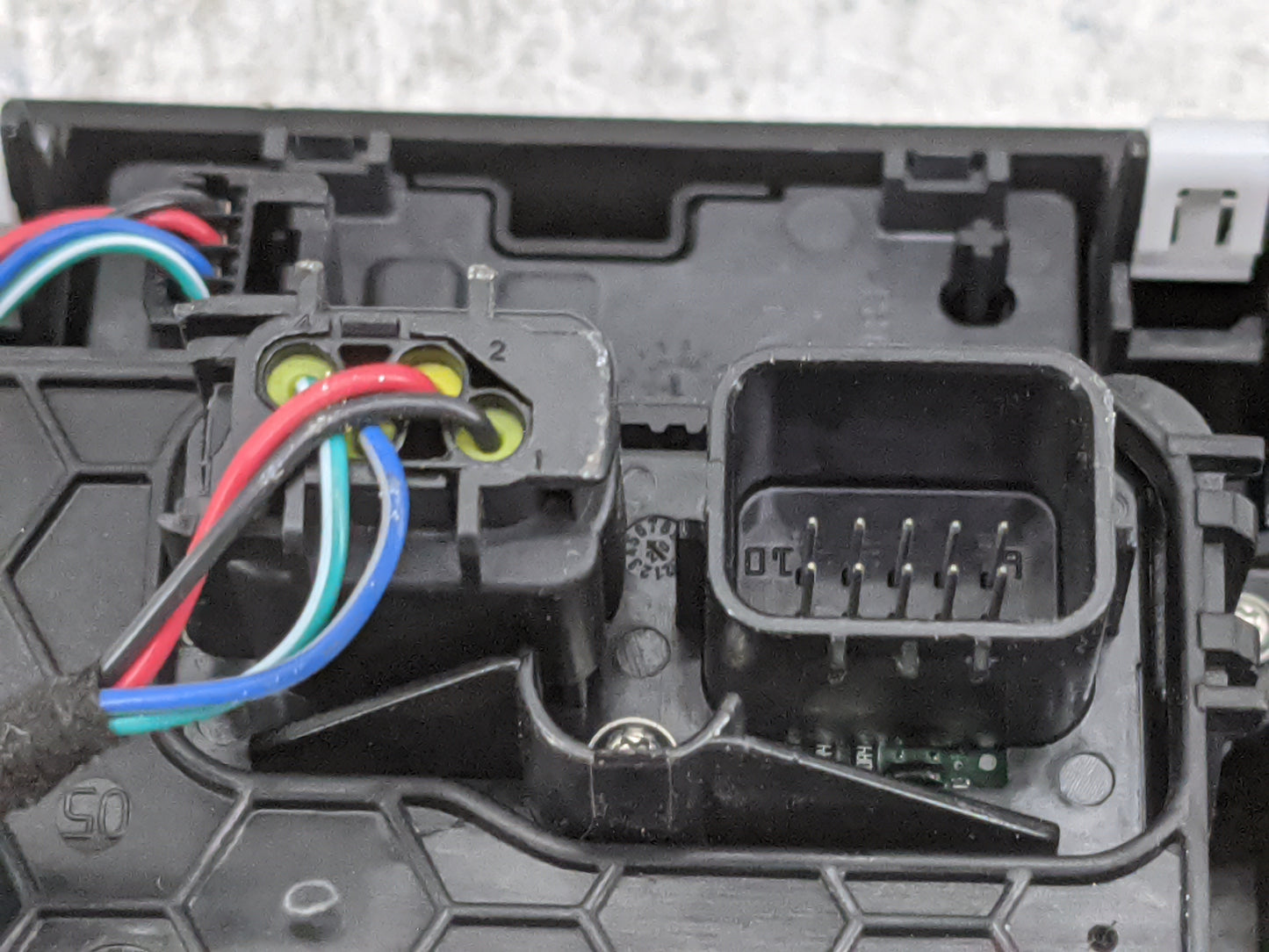 2021 Jeep Grand Cherokee L Floor Console Assembly Shifter - Oemusedautoparts1.com