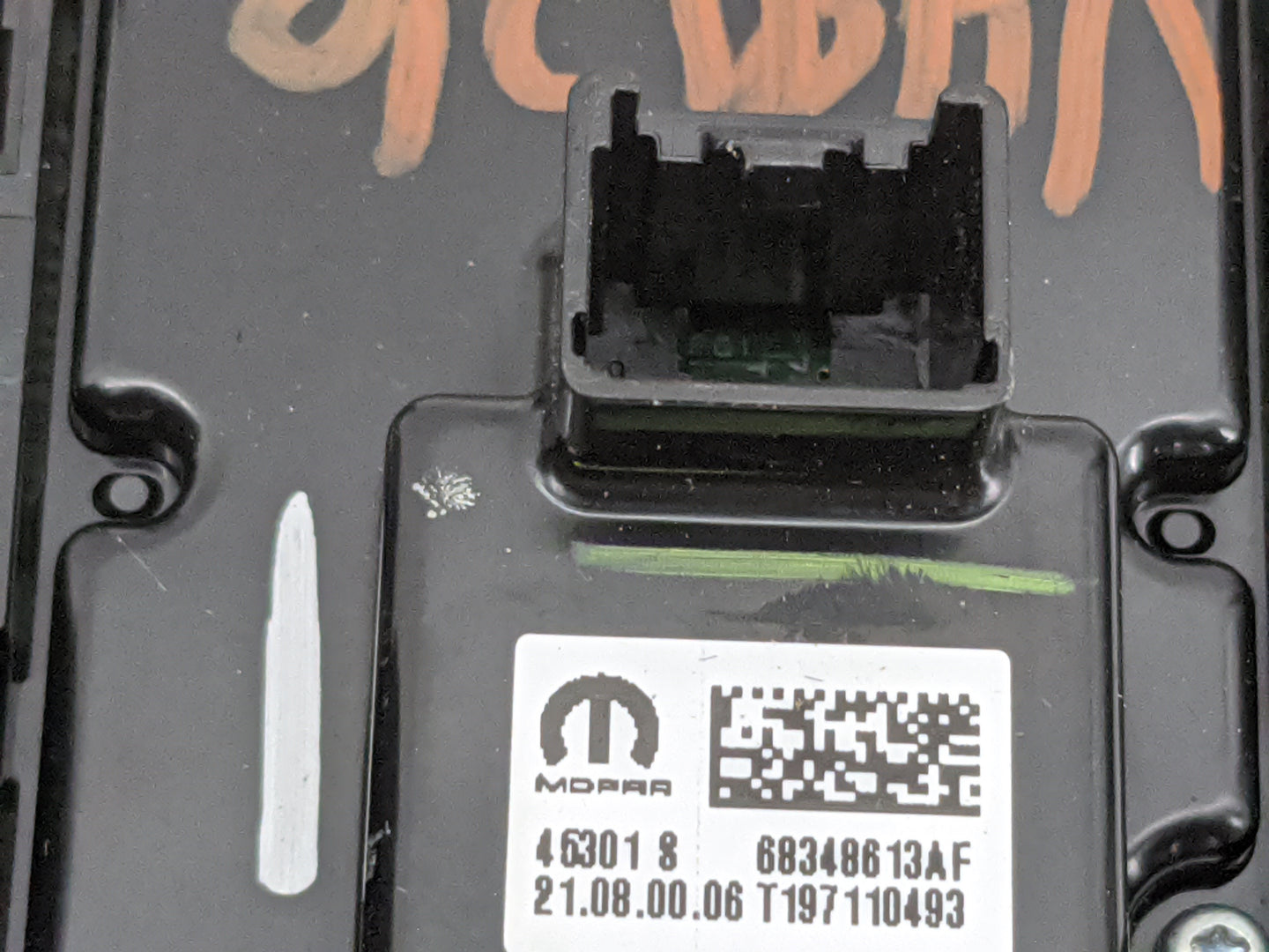 2021 Jeep Grand Cherokee L Floor Console Assembly Shifter - Oemusedautoparts1.com