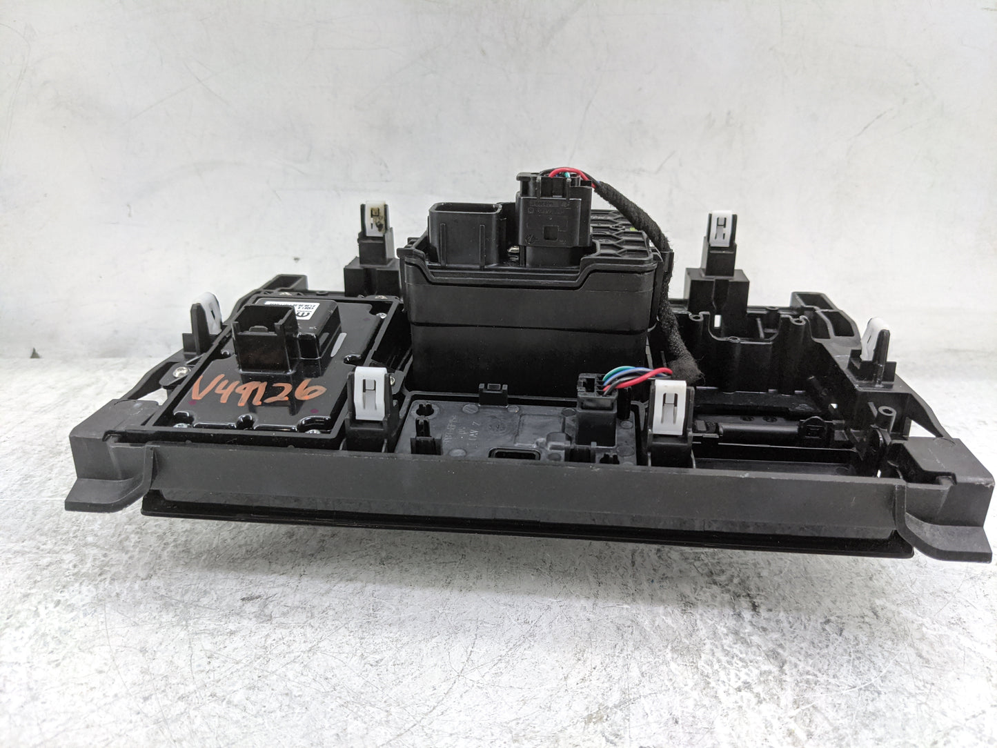 2021 Jeep Grand Cherokee L Floor Console Assembly Shifter - Oemusedautoparts1.com