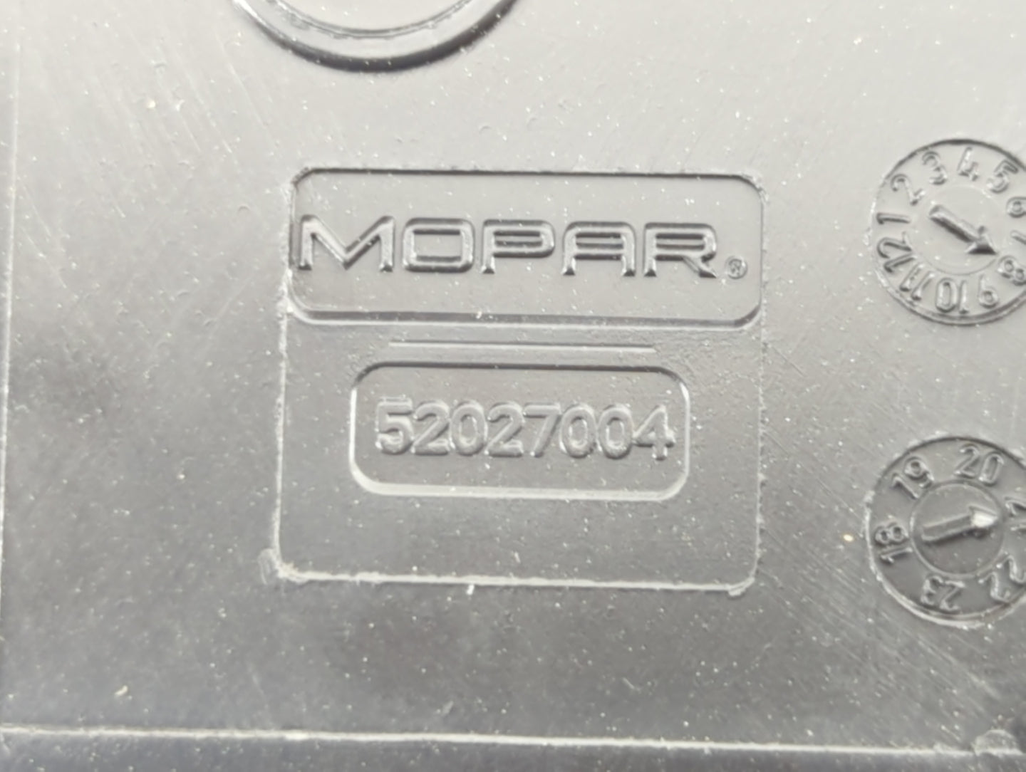 2015-2021 Jeep Renegade Fusebox Fuse Box Panel Relay Module P/N:52027004 Fits Fits 2015 2016 2017 2018 2019 2020 2021 OEM Us