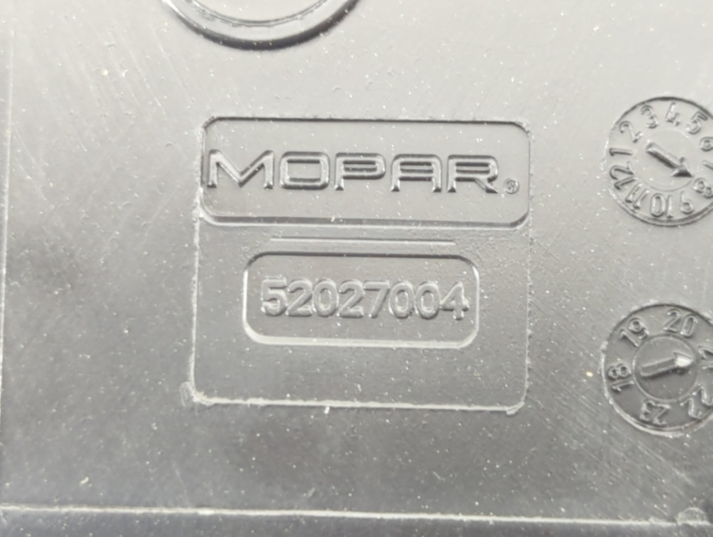 2015-2021 Jeep Renegade Fusebox Fuse Box Panel Relay Module P/N:52027004 Fits Fits 2015 2016 2017 2018 2019 2020 2021 OEM Us