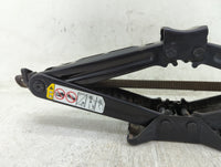 2021 Jeep Wrangler Spare Scissor Car Jack - Oemusedautoparts1.com