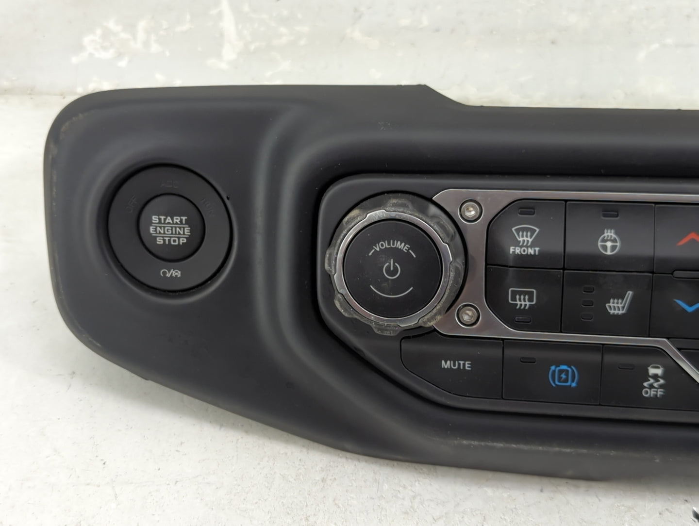2021-2022 Jeep Wrangler Climate Control Module Temperature AC/Heater Replacement P/N:P6SX95DX9AD T317010900 Fits Fits 2021 2