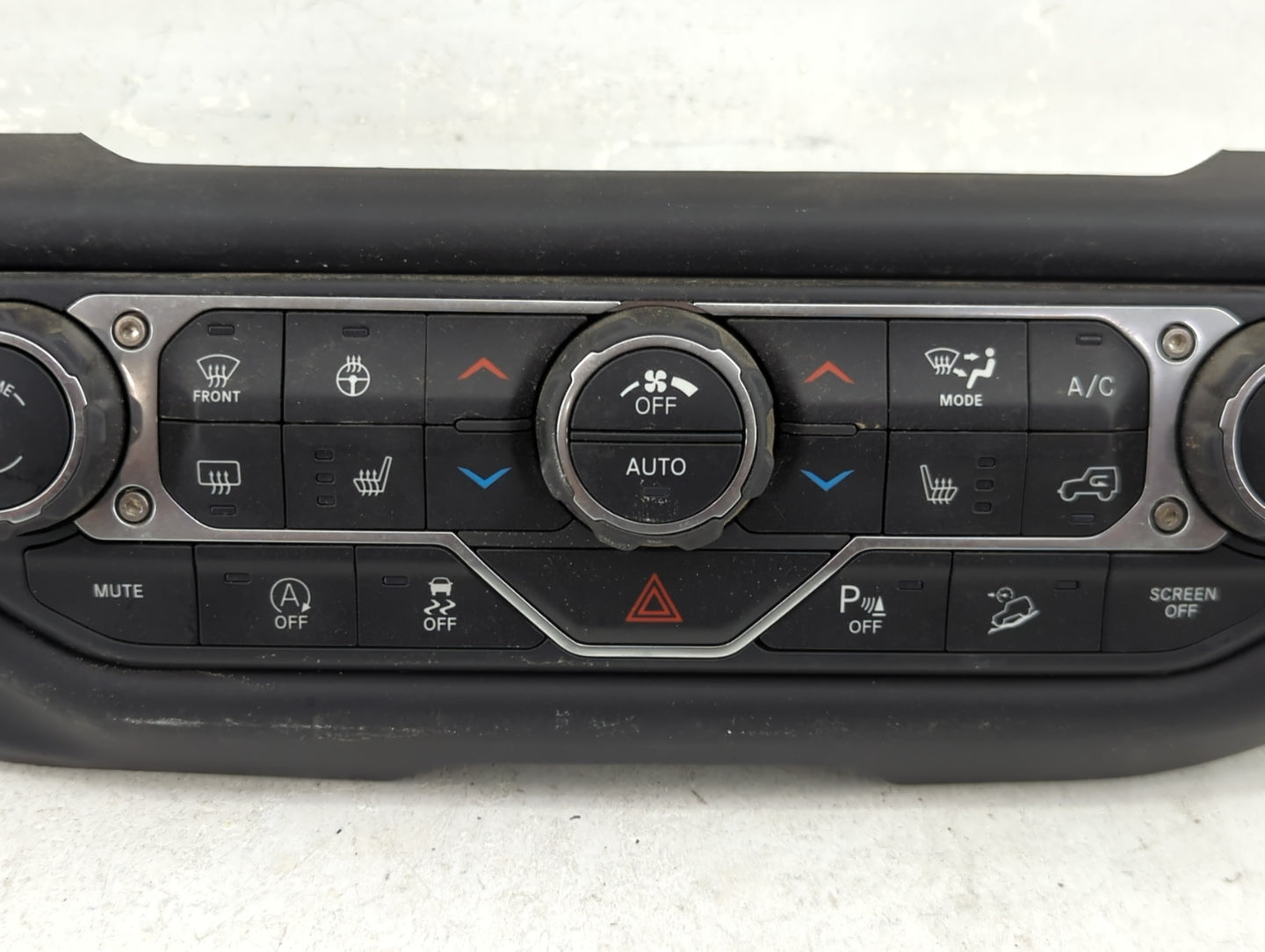 2021-2022 Jeep Wrangler Climate Control Module Temperature AC/Heater Replacement P/N:P6SX70DX9AA Fits Fits 2021 2022 OEM Use