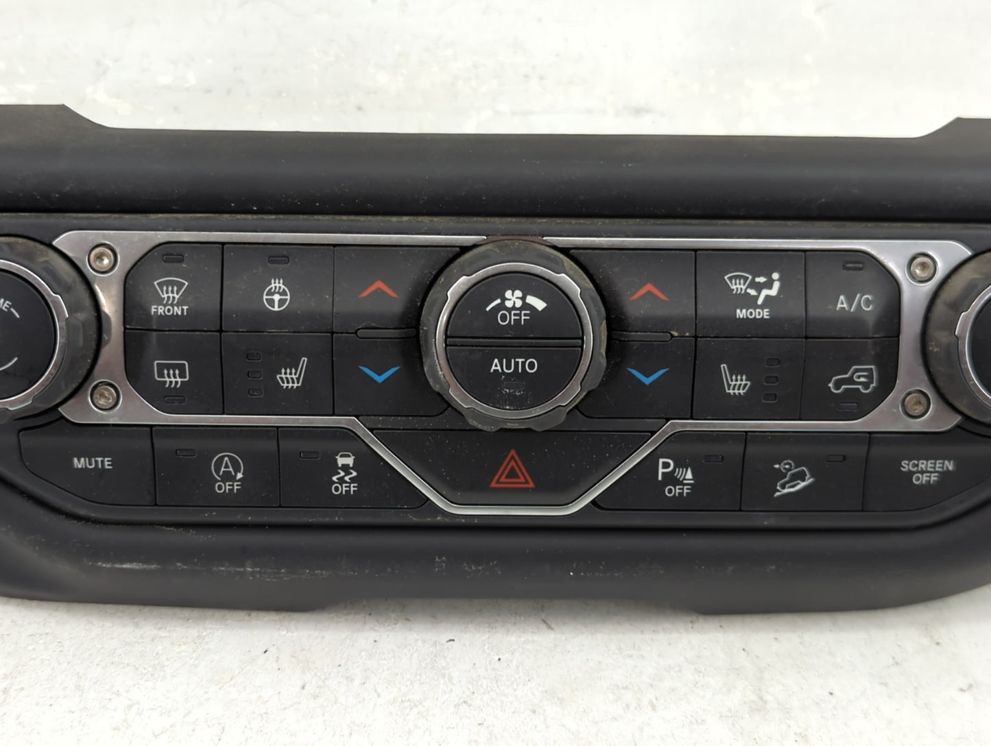 2021-2022 Jeep Wrangler Climate Control Module Temperature AC/Heater Replacement P/N:P6SX70DX9AA Fits Fits 2021 2022 OEM Use